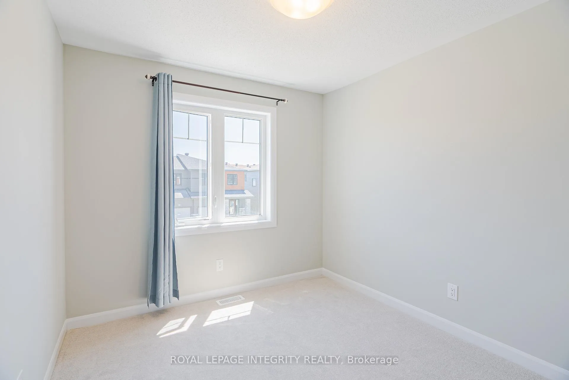Photo 17 of 96 Osler Street E, Ottawa, Kanata - Morgan's Grant/South March — HOMEH