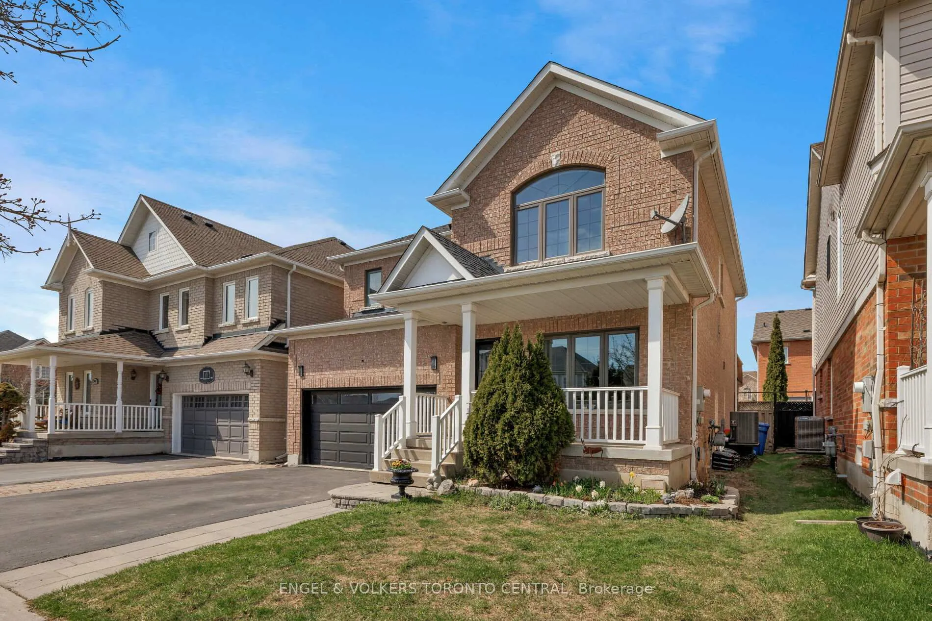 Photo 2 of 337 Kirkvalley Crescent, Aurora, Bayview Wellington — HOMEH