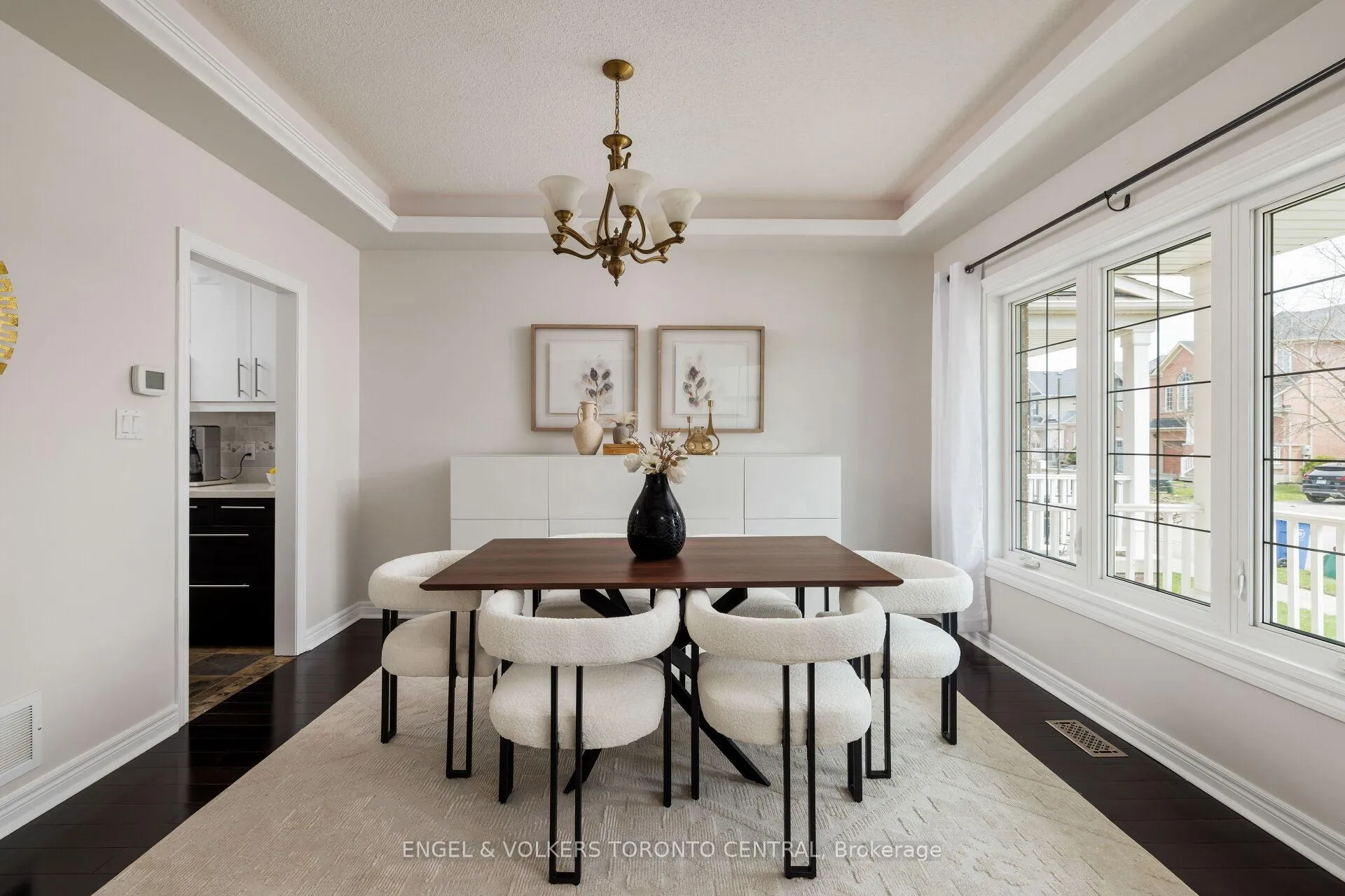 Photo 4 of 337 Kirkvalley Crescent, Aurora, Bayview Wellington — HOMEH