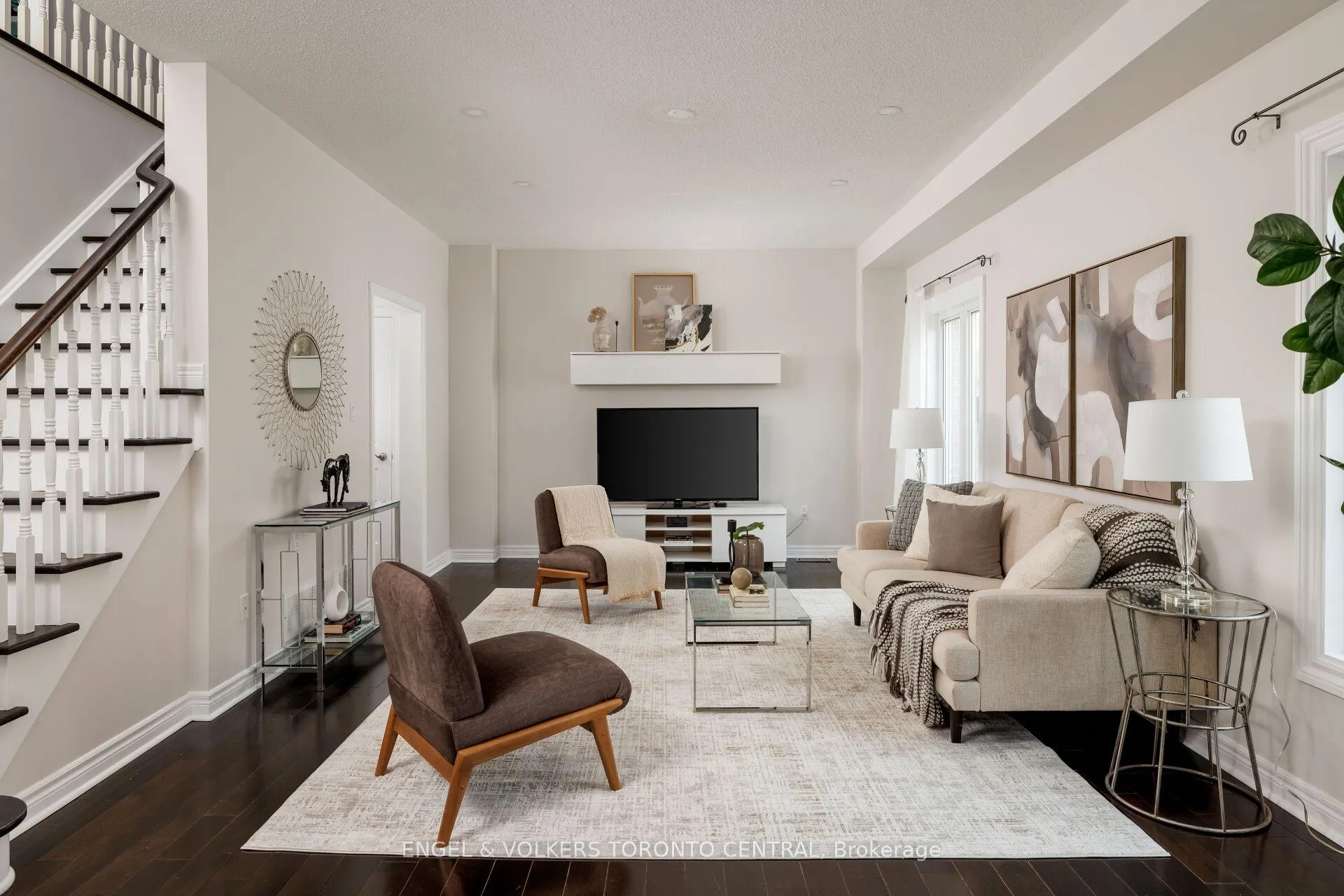 Photo 9 of 337 Kirkvalley Crescent, Aurora, Bayview Wellington — HOMEH