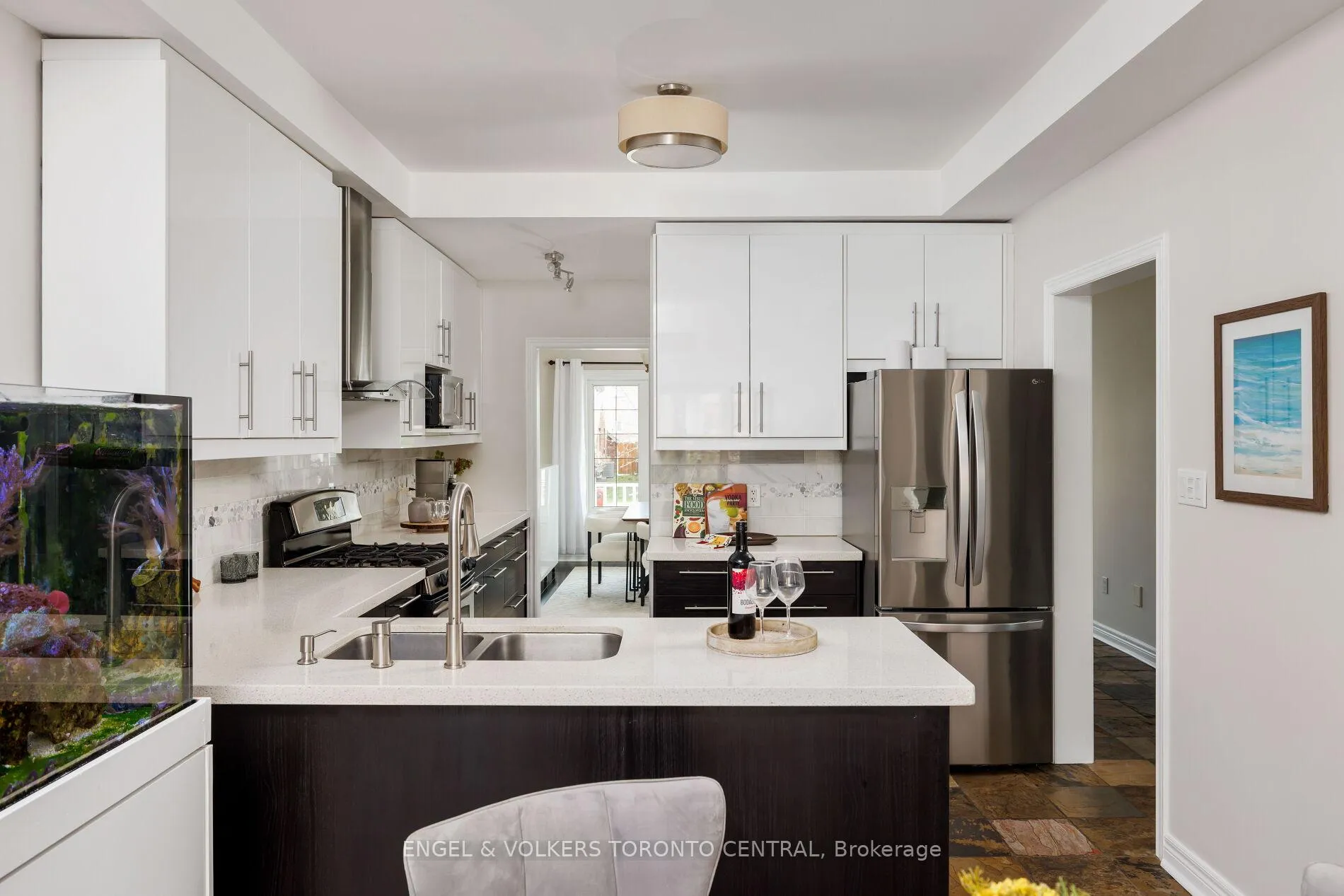 Photo 12 of 337 Kirkvalley Crescent, Aurora, Bayview Wellington — HOMEH