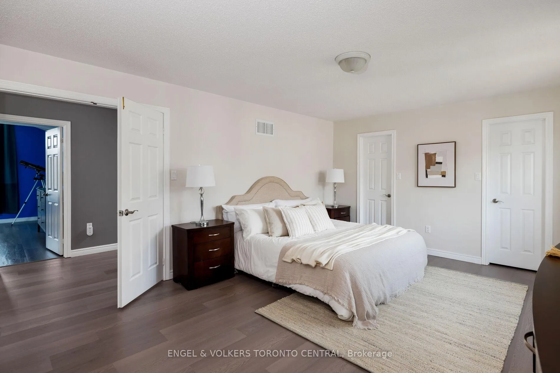 Photo 18 of 337 Kirkvalley Crescent, Aurora, Bayview Wellington — HOMEH