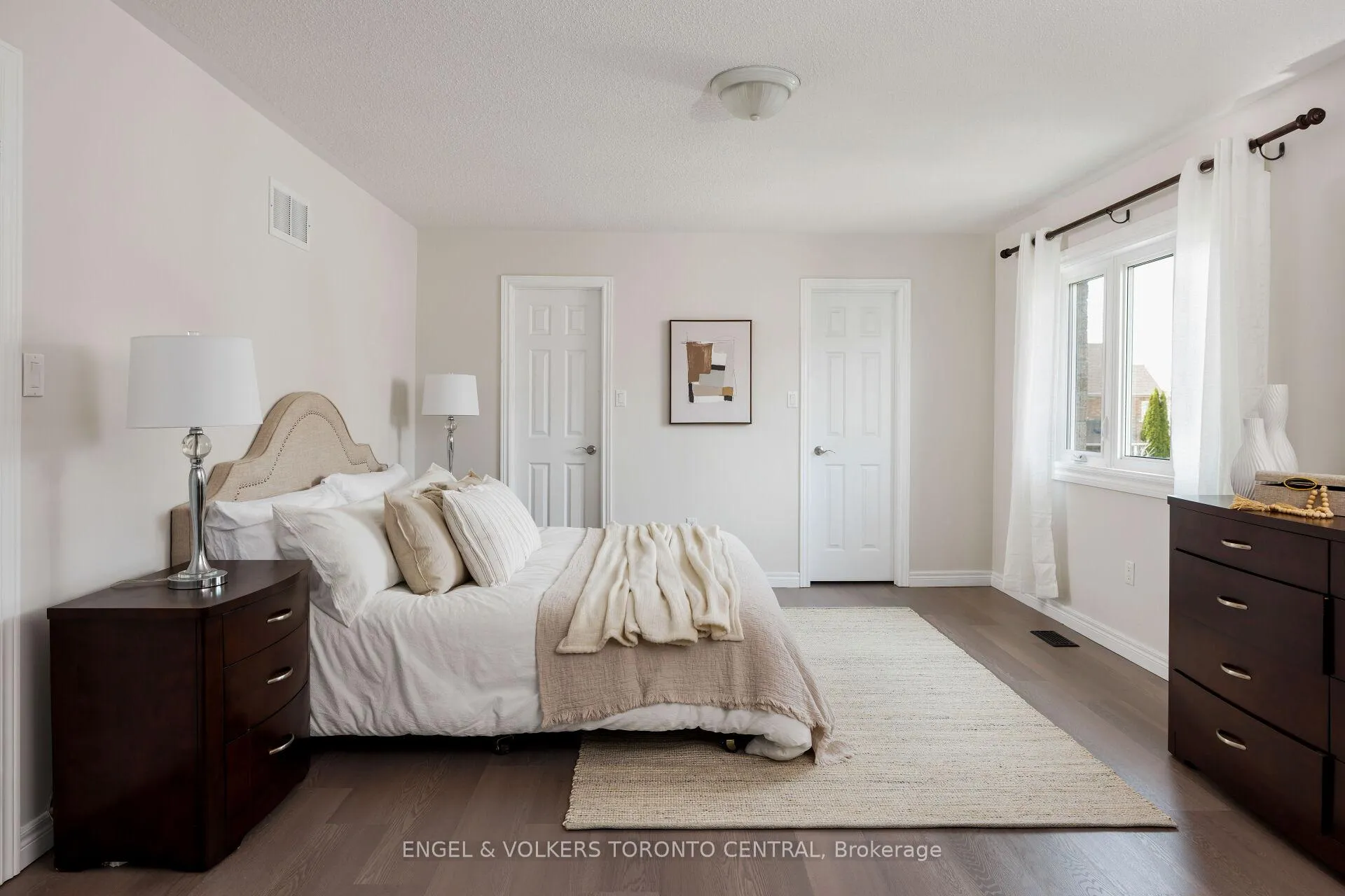 Photo 19 of 337 Kirkvalley Crescent, Aurora, Bayview Wellington — HOMEH