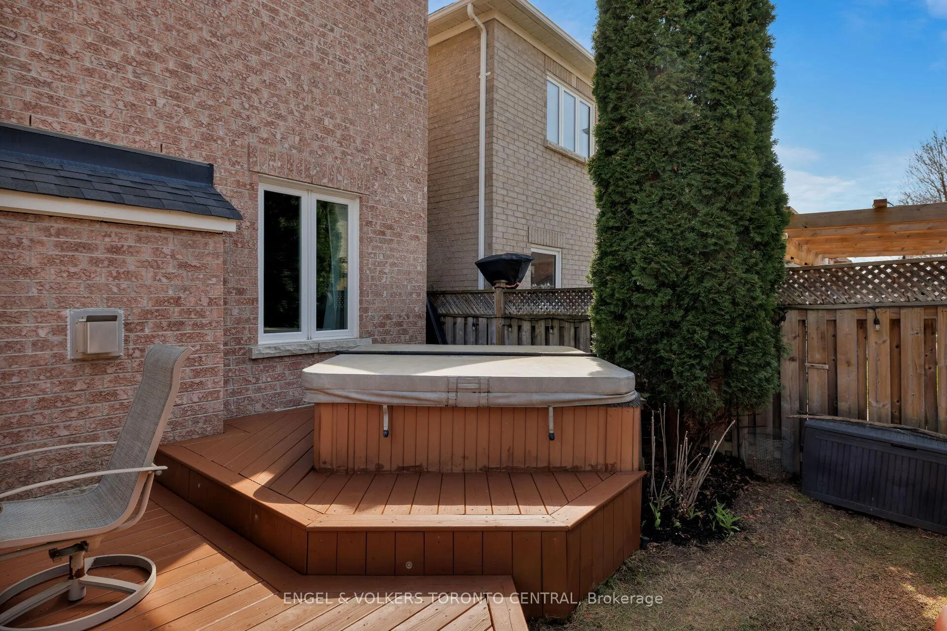 Photo 39 of 337 Kirkvalley Crescent, Aurora, Bayview Wellington — HOMEH