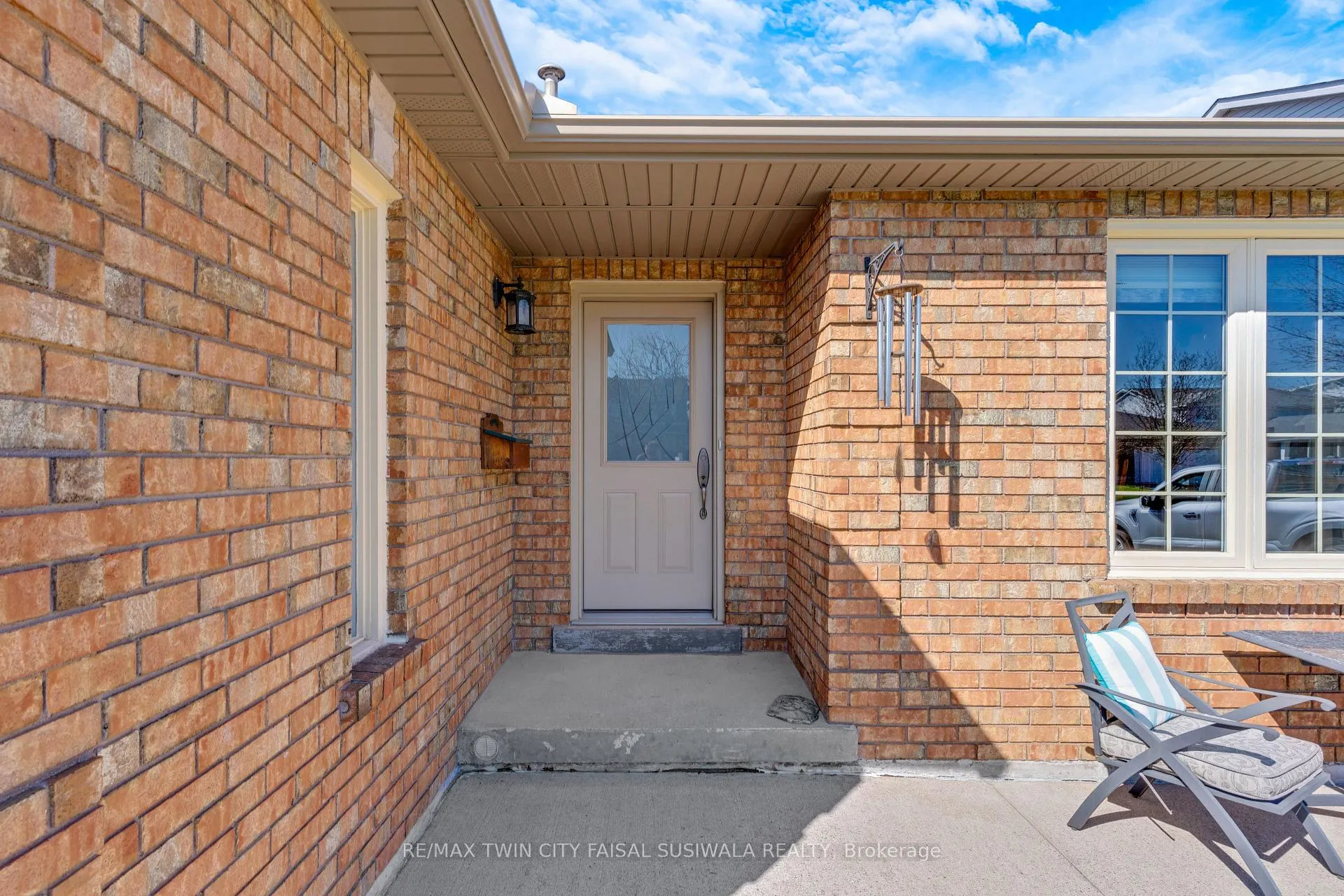 Photo 2 of 77 Mctague Drive, Cambridge — HOMEH
