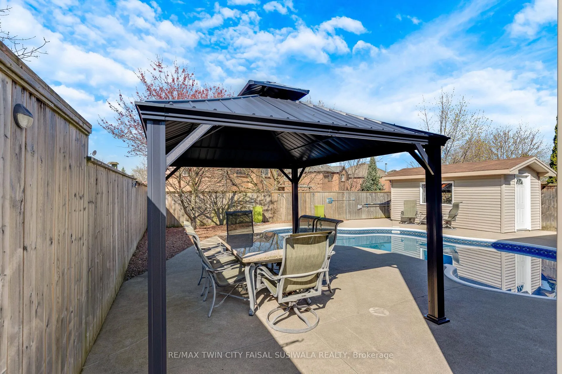 Photo 4 of 77 Mctague Drive, Cambridge — HOMEH