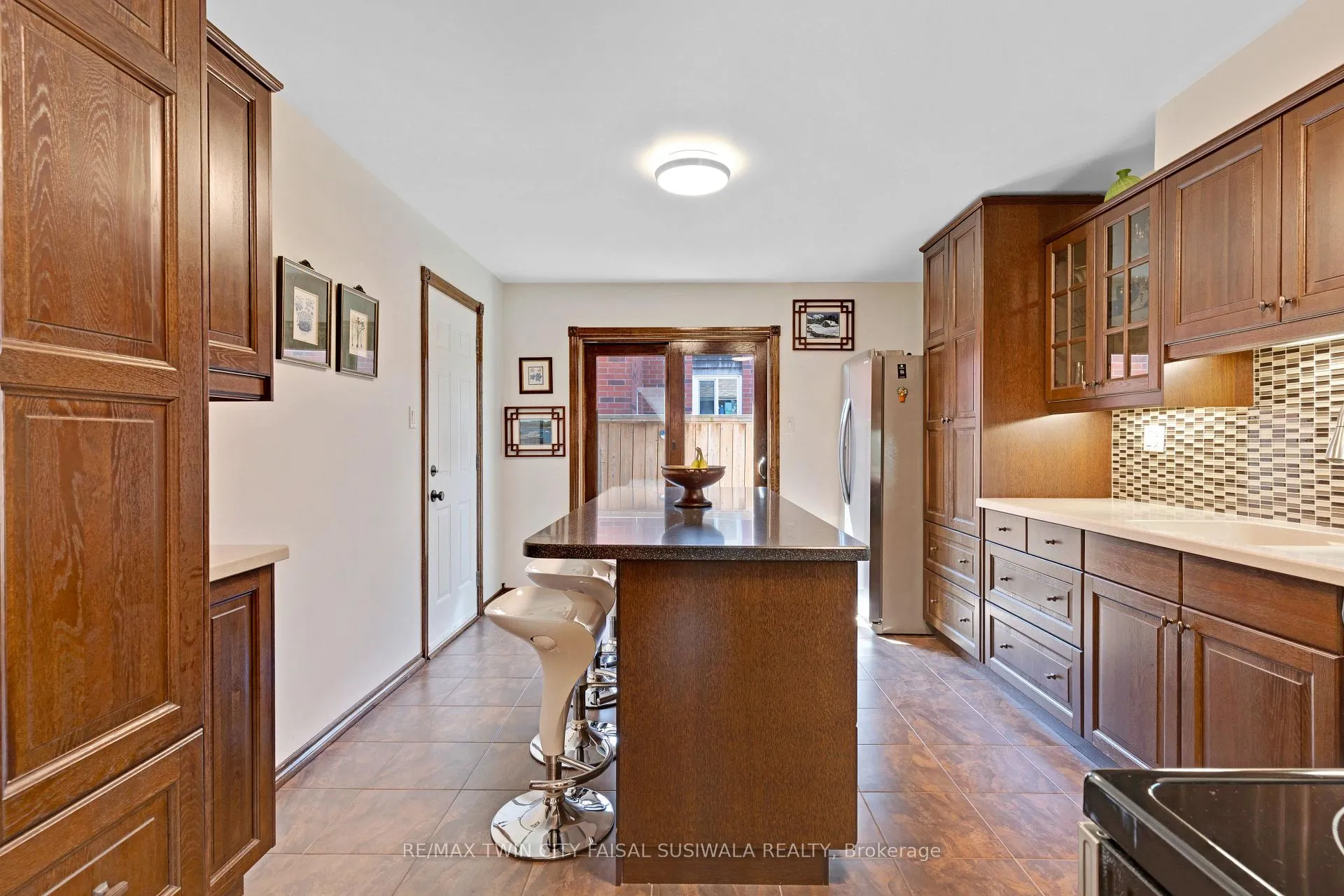 Photo 16 of 77 Mctague Drive, Cambridge — HOMEH
