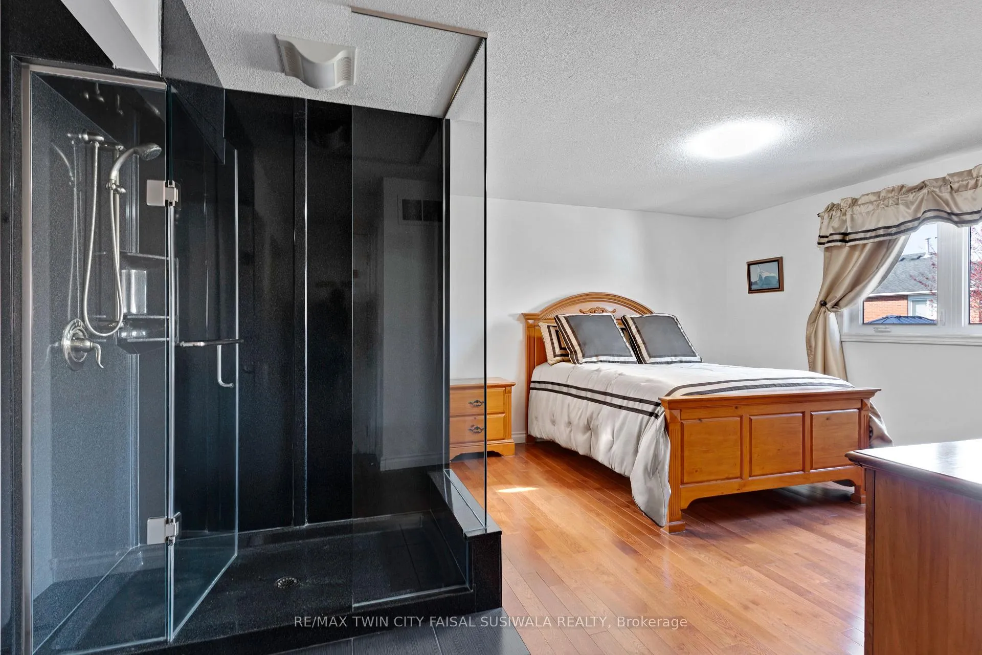 Photo 25 of 77 Mctague Drive, Cambridge — HOMEH