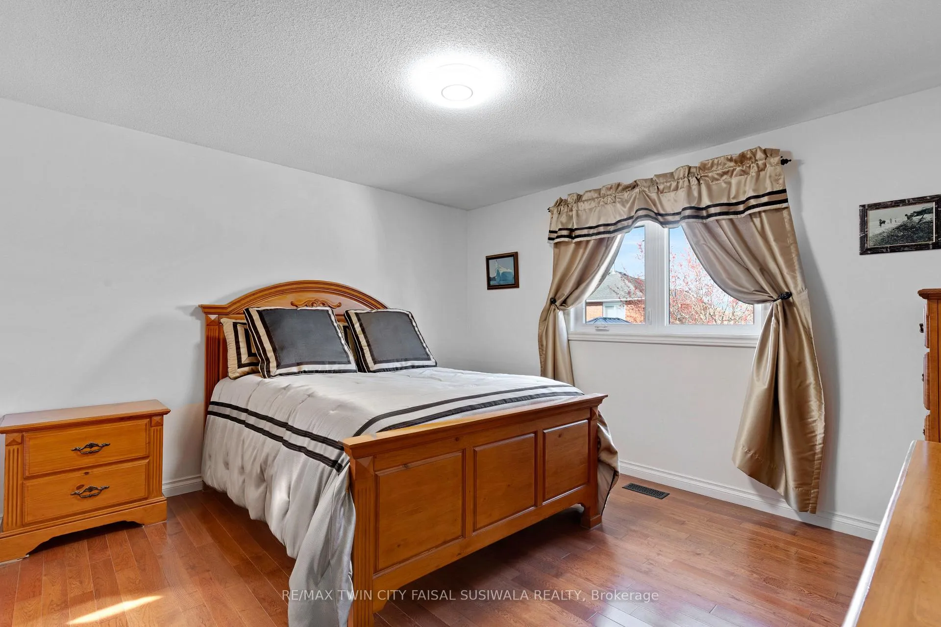 Photo 26 of 77 Mctague Drive, Cambridge — HOMEH