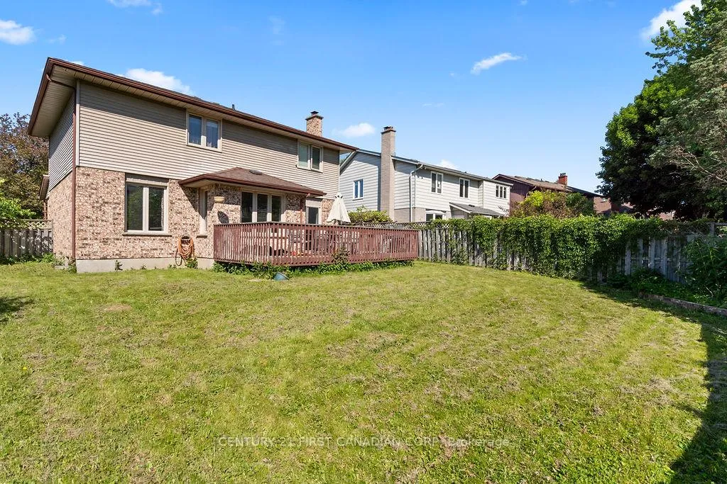 Photo 43 of 106 Pine Valley Drive, London, South N — HOMEH