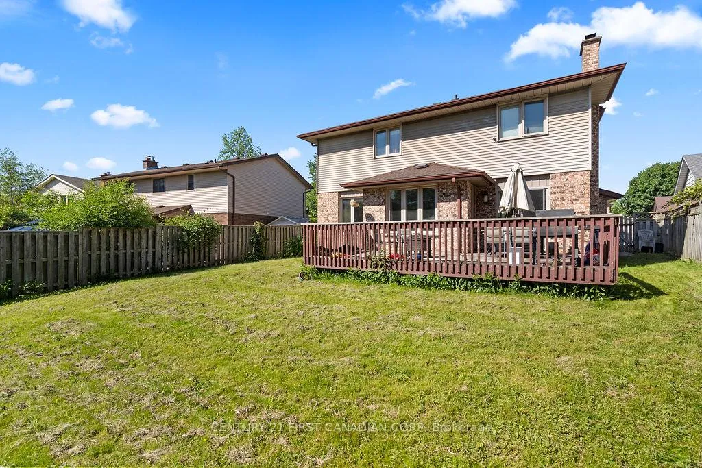 Photo 44 of 106 Pine Valley Drive, London, South N — HOMEH