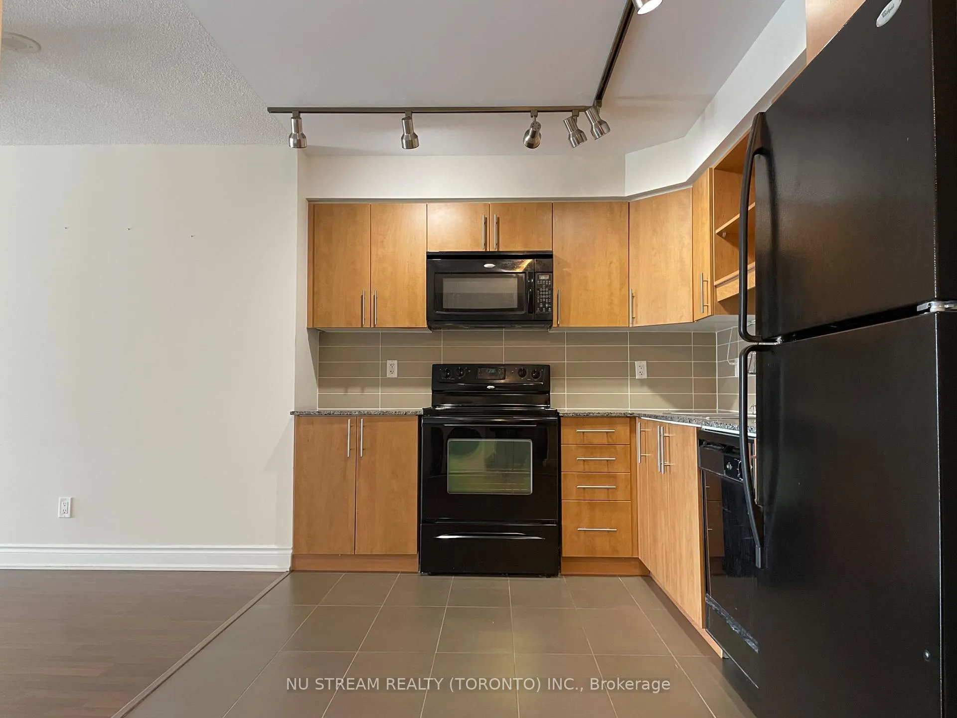 Photo 6 of Unit 321, 60 South Town Centre Boulevard, Markham, Unionville — HOMEH