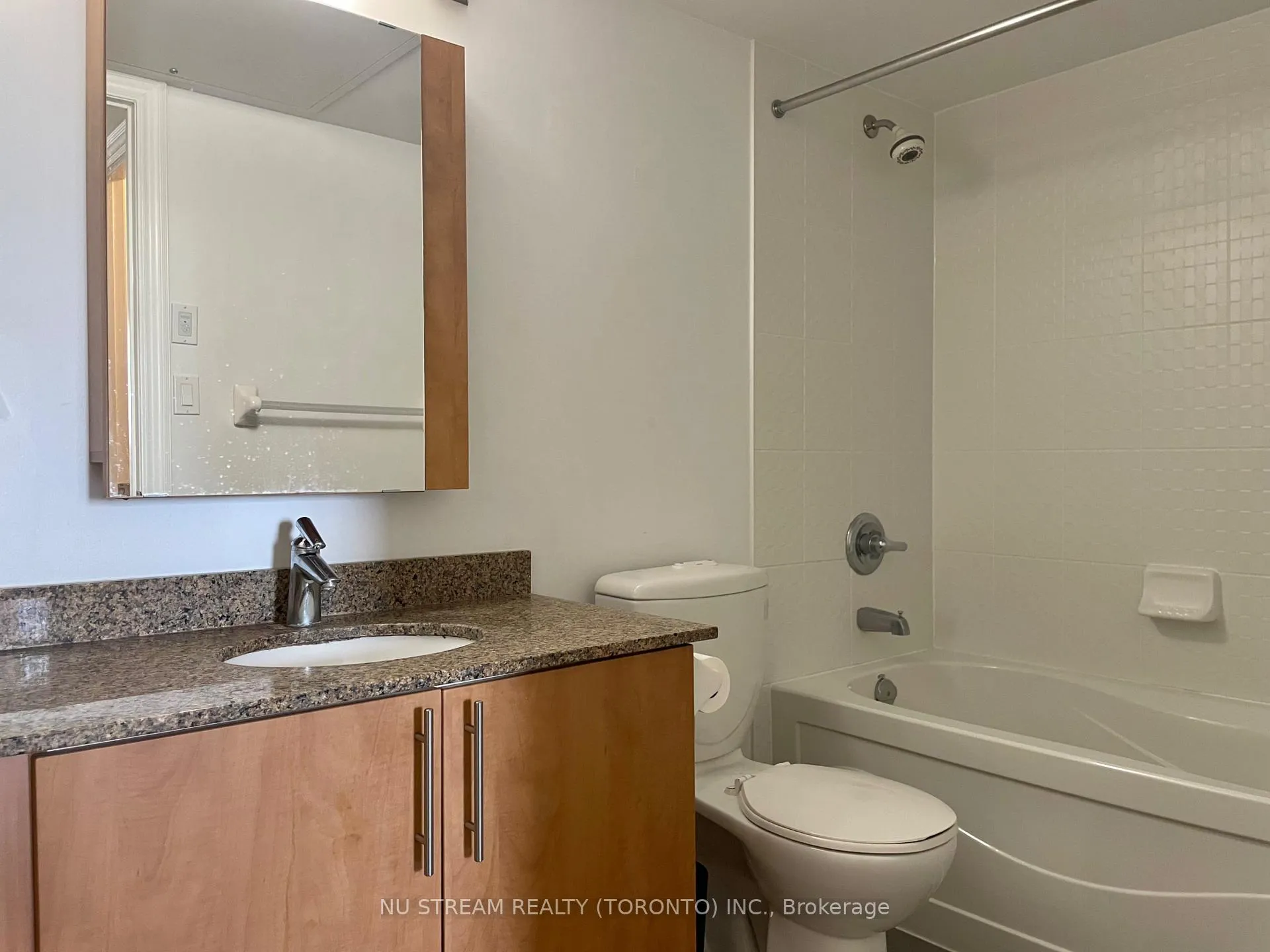 Photo 10 of Unit 321, 60 South Town Centre Boulevard, Markham, Unionville — HOMEH