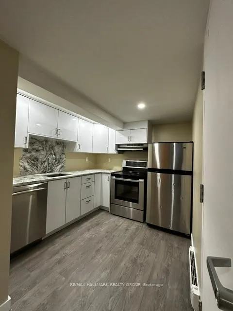 Photo 8 of Unit A, 1488 Meadowbrook Road, Ottawa, Pineview — HOMEH