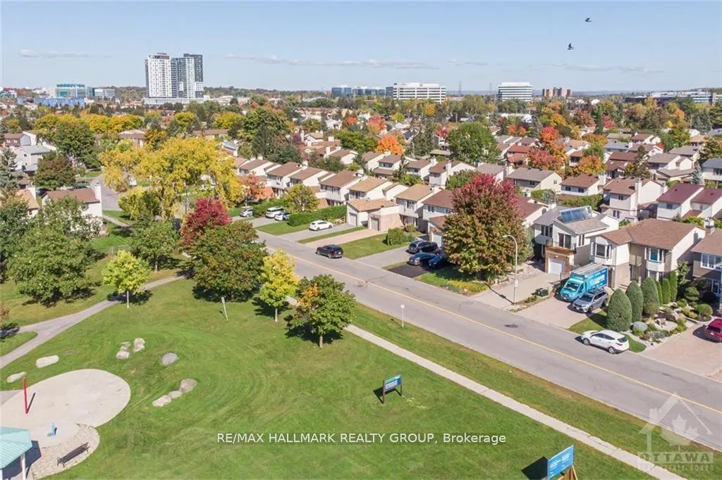 Photo 11 of Unit A, 1488 Meadowbrook Road, Ottawa, Pineview — HOMEH