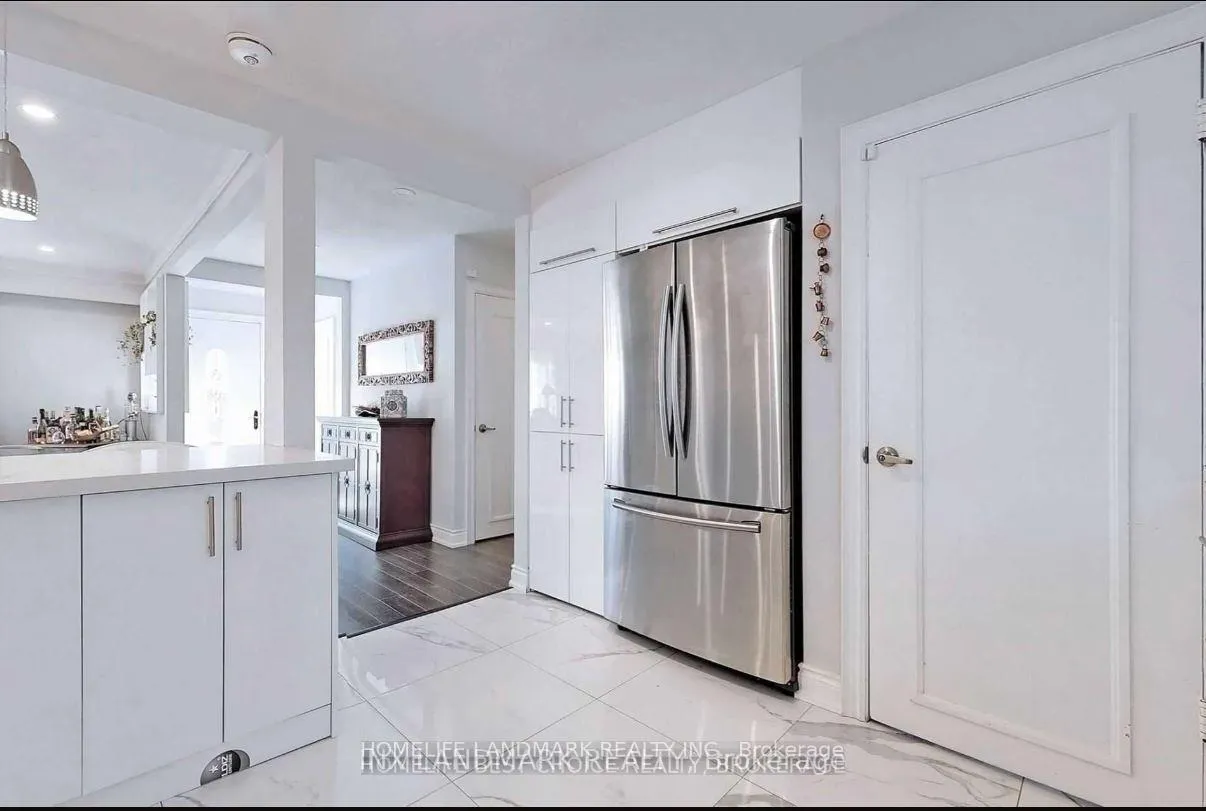 Photo 8 of Unit Main, 32 Kirk Drive, Markham, Royal Orchard — HOMEH