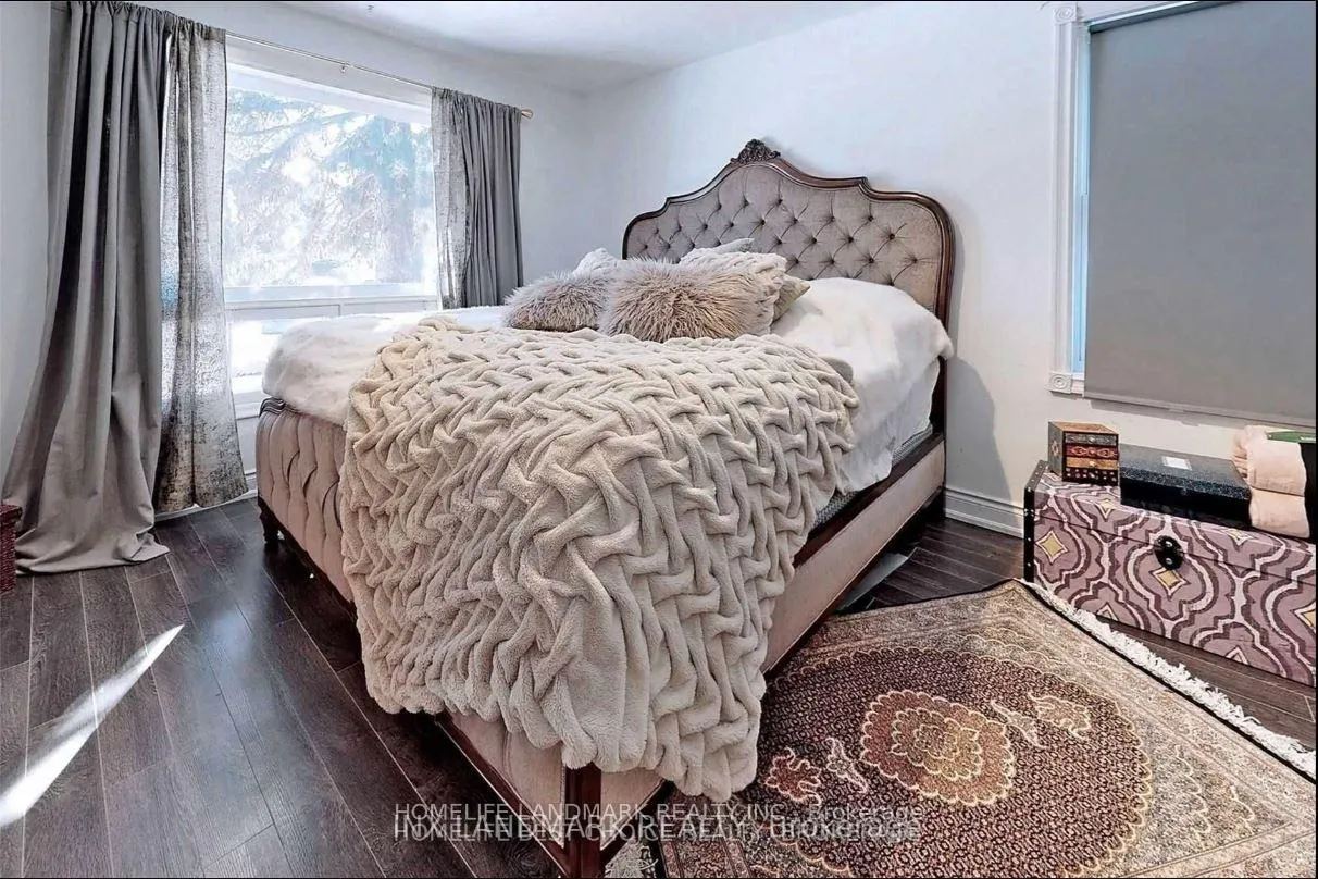 Photo 10 of Unit Main, 32 Kirk Drive, Markham, Royal Orchard — HOMEH