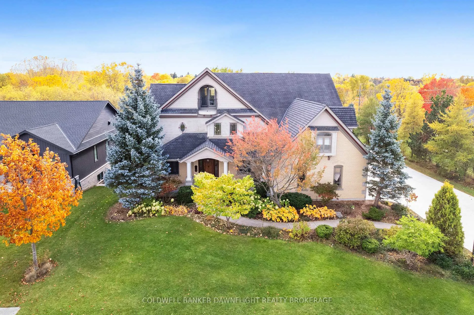 Photo 2 of 246 Hazelton Lane, South Huron, Exeter — HOMEH