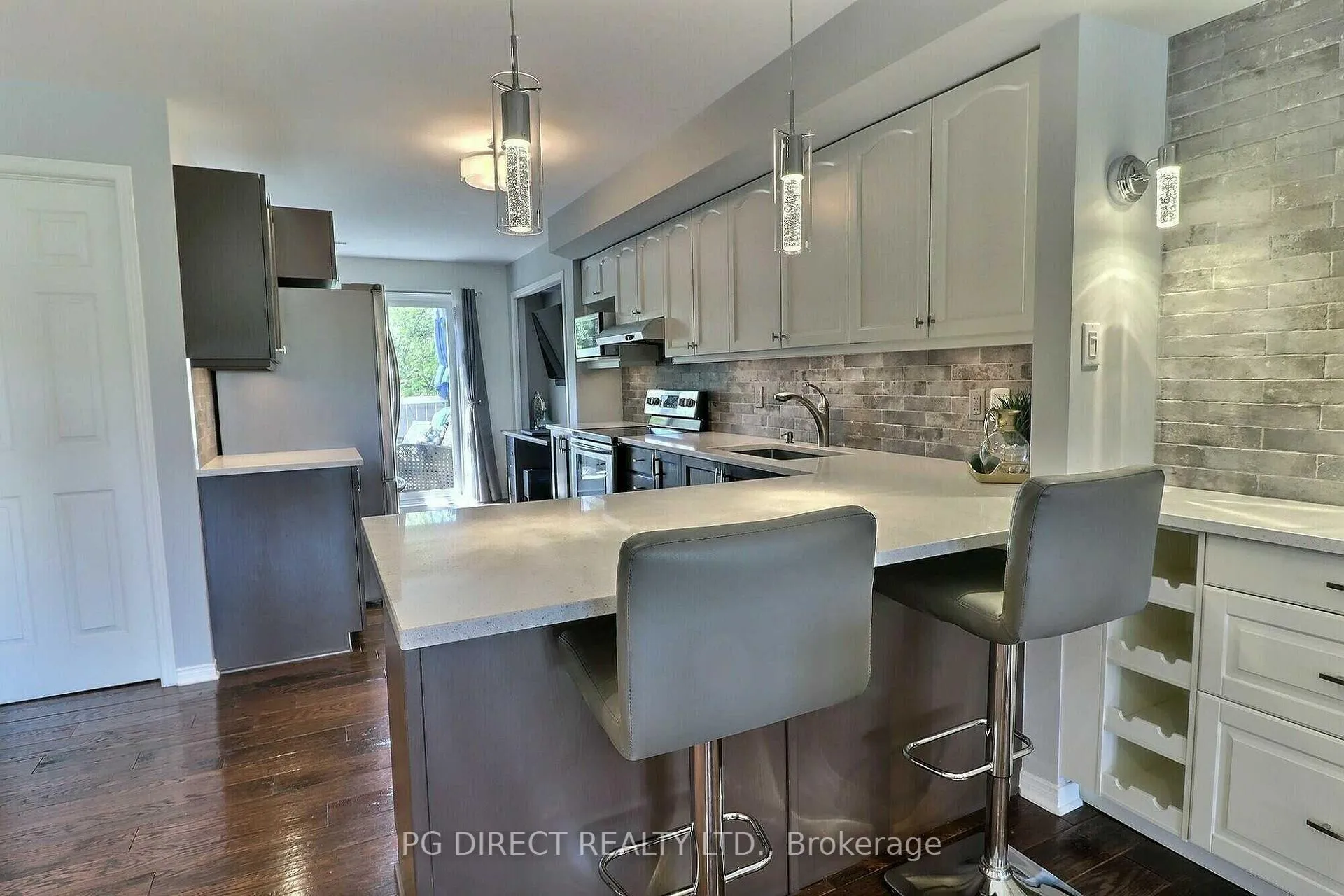 Photo 3 of 845 Longfields Drive, Ottawa, Barrhaven - Pheasant Run — HOMEH