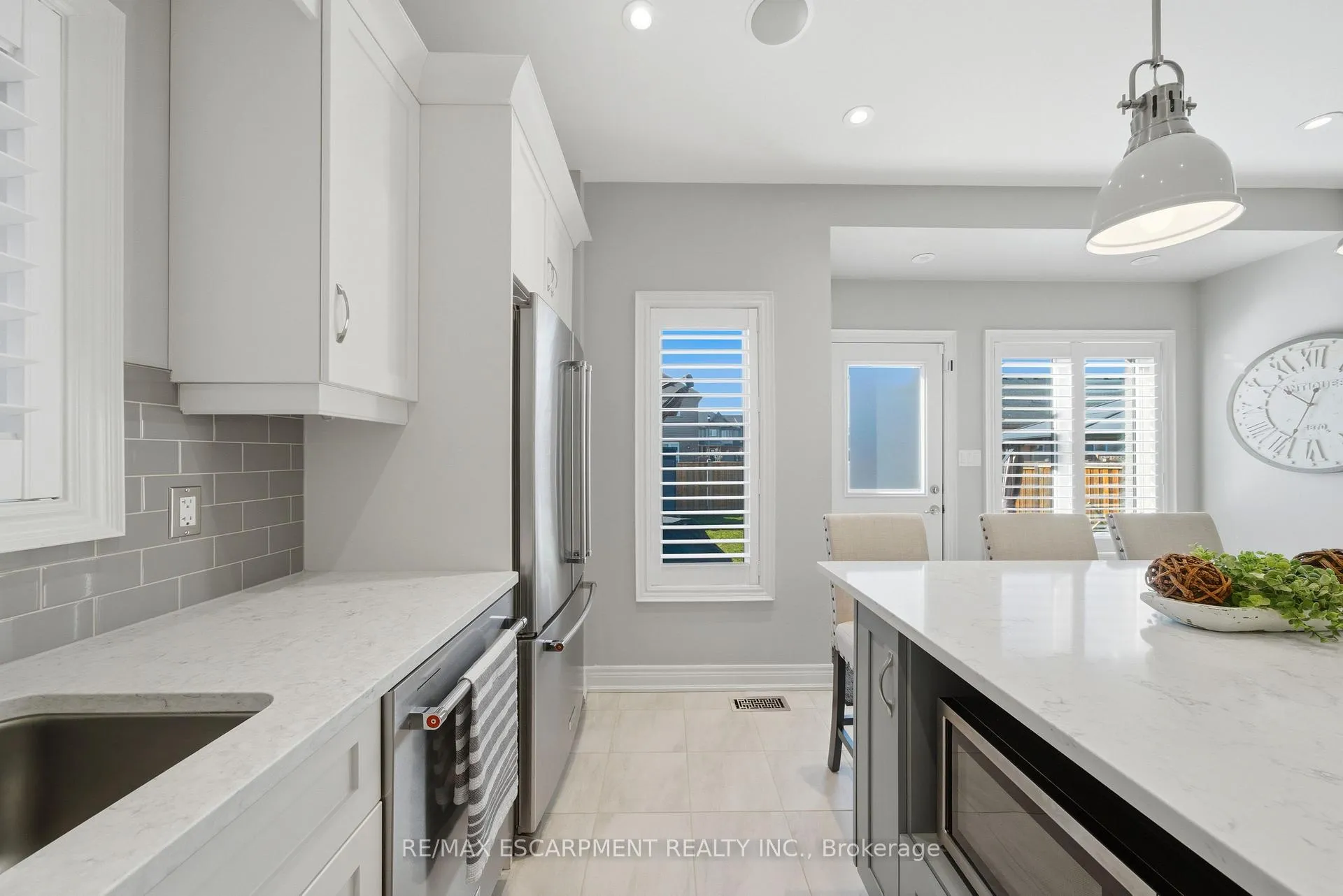 Photo 10 of 8 Myrtle Street, Pelham, Fonthill — HOMEH