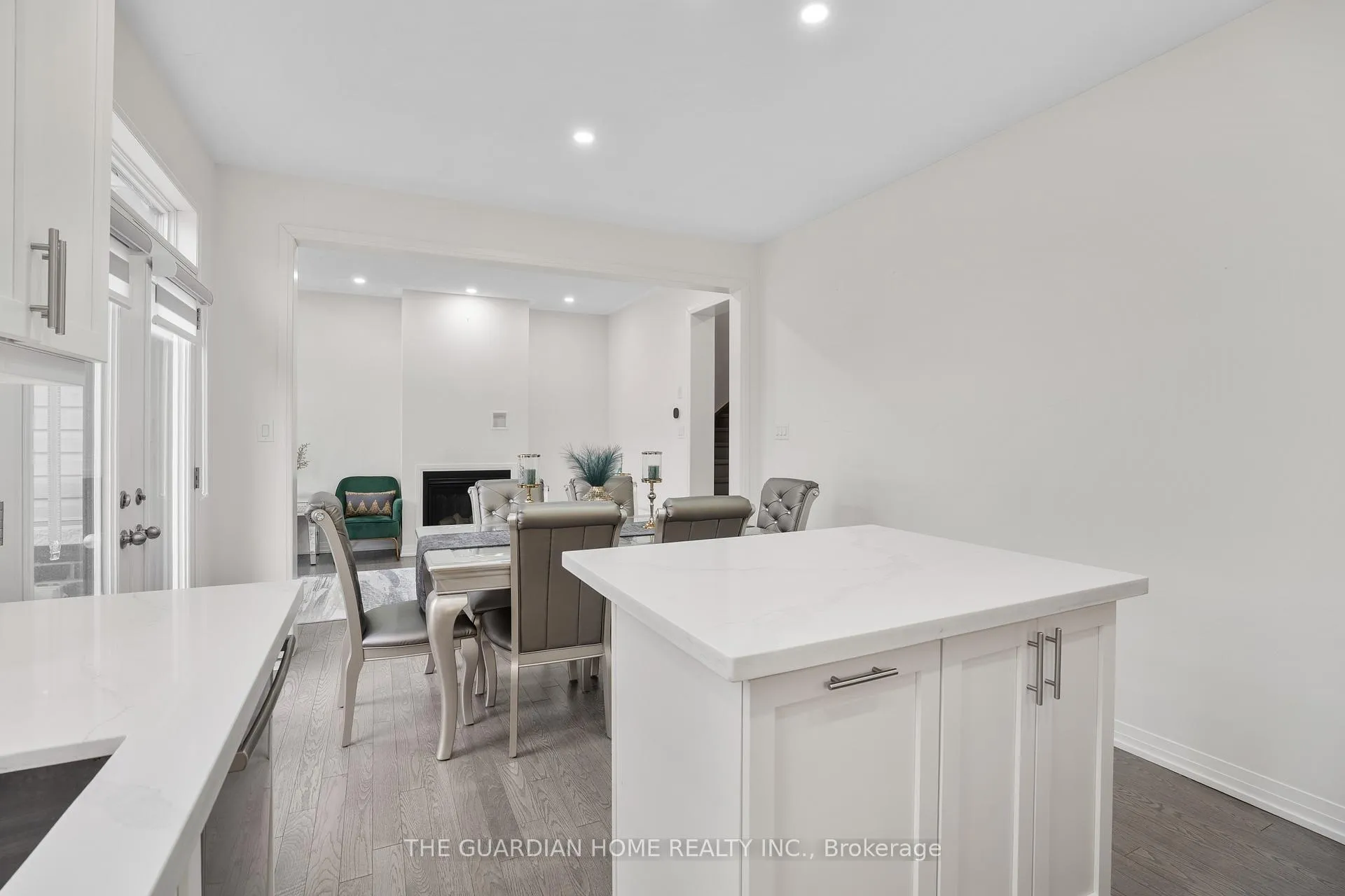 Photo 10 of 50 Cryderman Lane, Clarington, Bowmanville — HOMEH