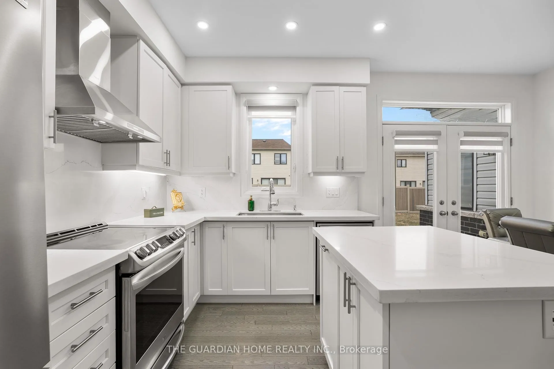 Photo 12 of 50 Cryderman Lane, Clarington, Bowmanville — HOMEH