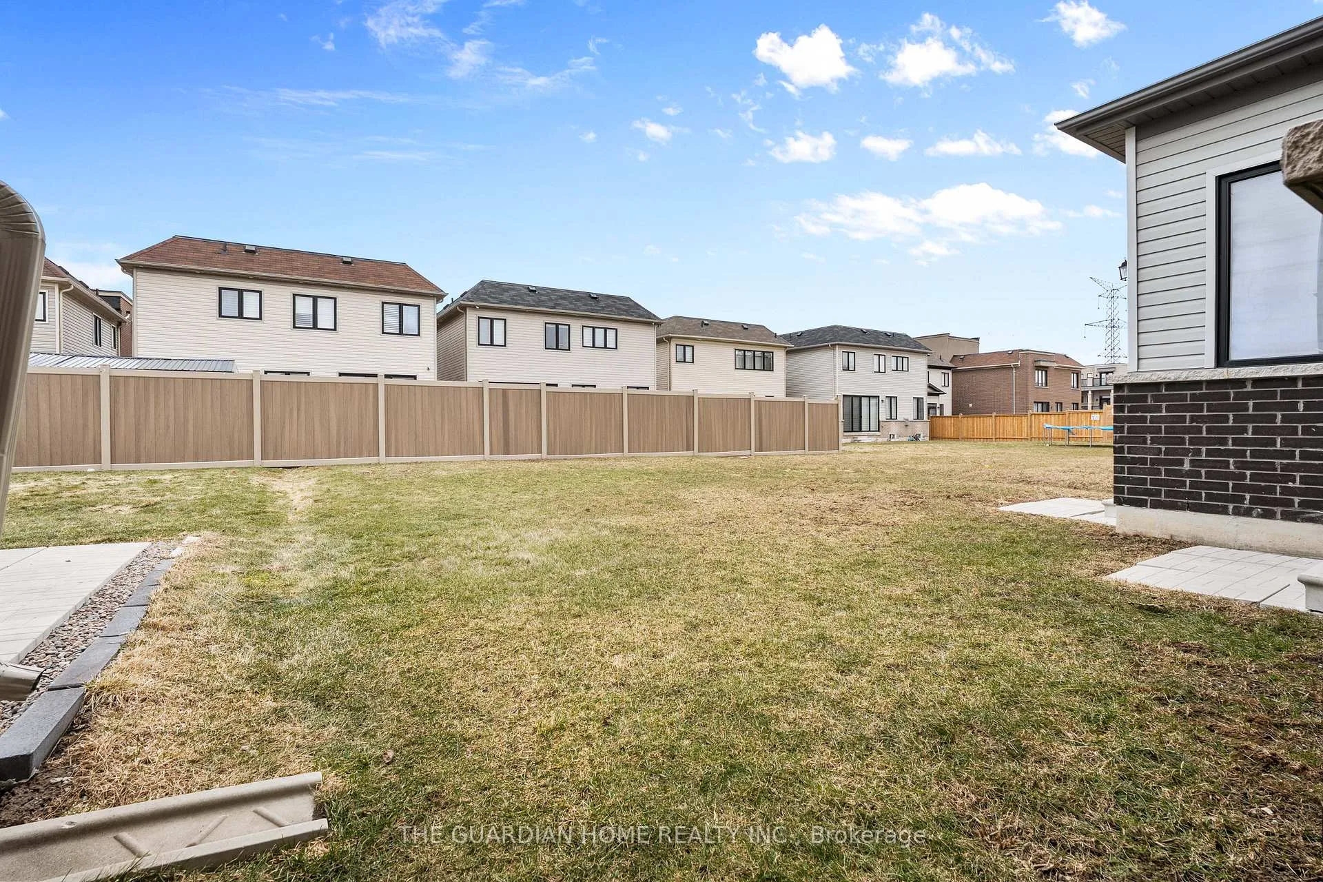 Photo 35 of 50 Cryderman Lane, Clarington, Bowmanville — HOMEH