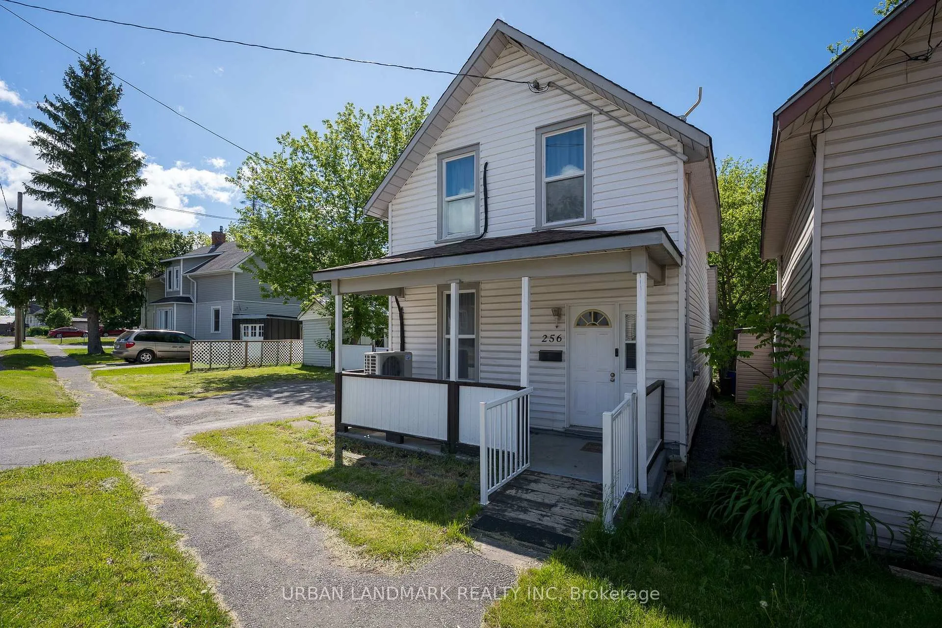 Photo 2 of 256 Dundas Street, Deseronto, Deseronto (Town) — HOMEH
