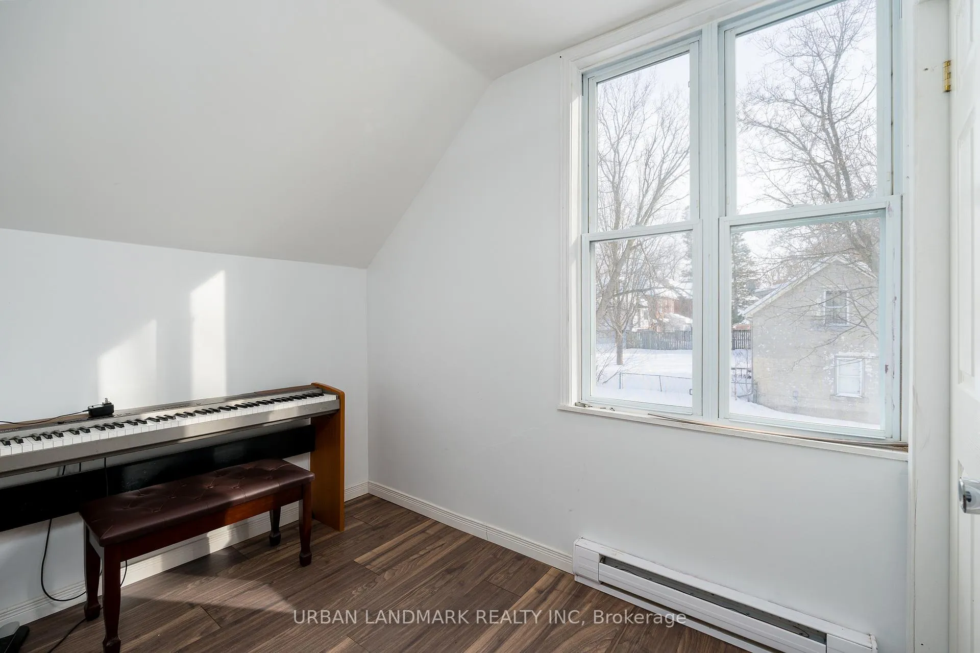 Photo 21 of 256 Dundas Street, Deseronto, Deseronto (Town) — HOMEH