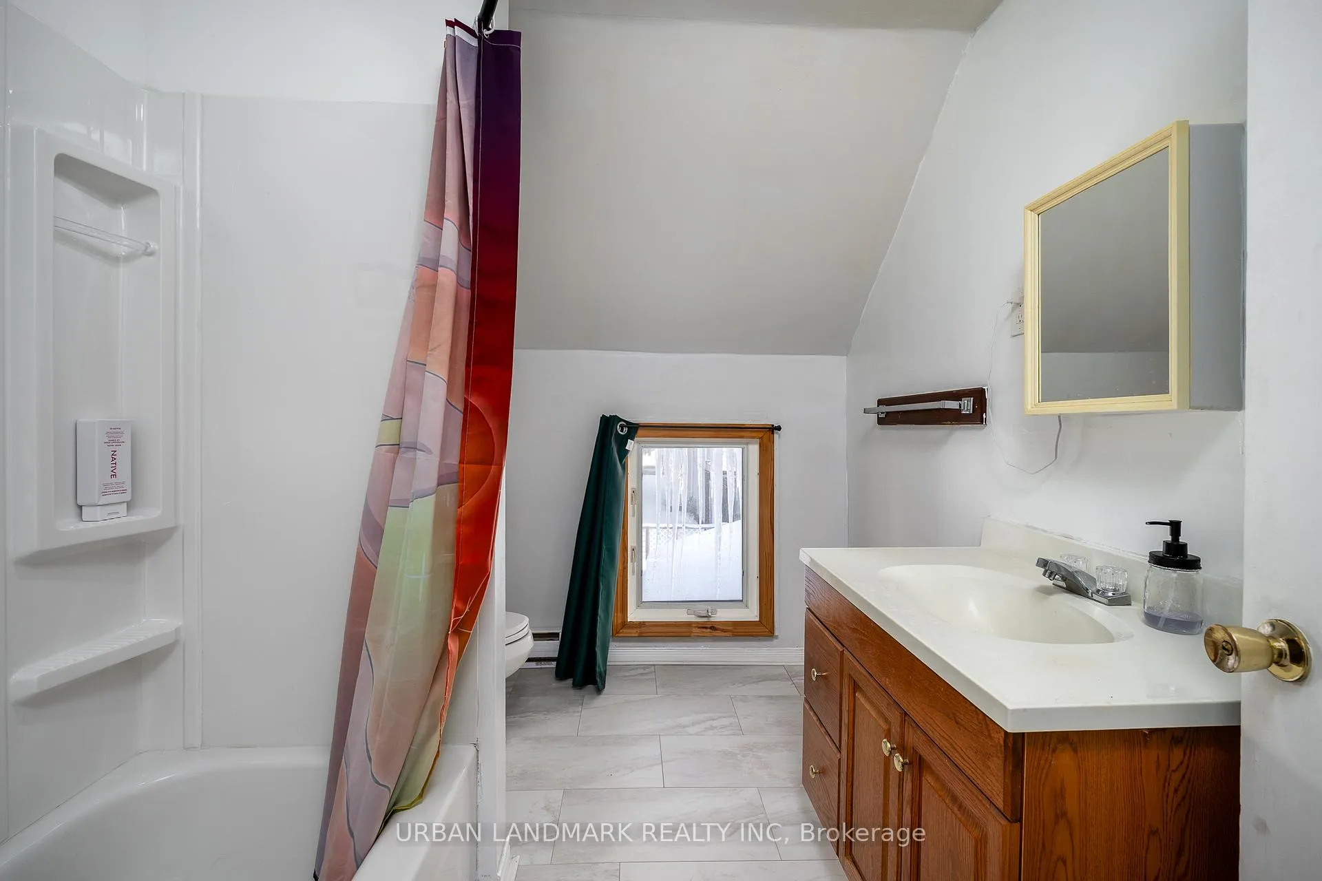 Photo 26 of 256 Dundas Street, Deseronto, Deseronto (Town) — HOMEH