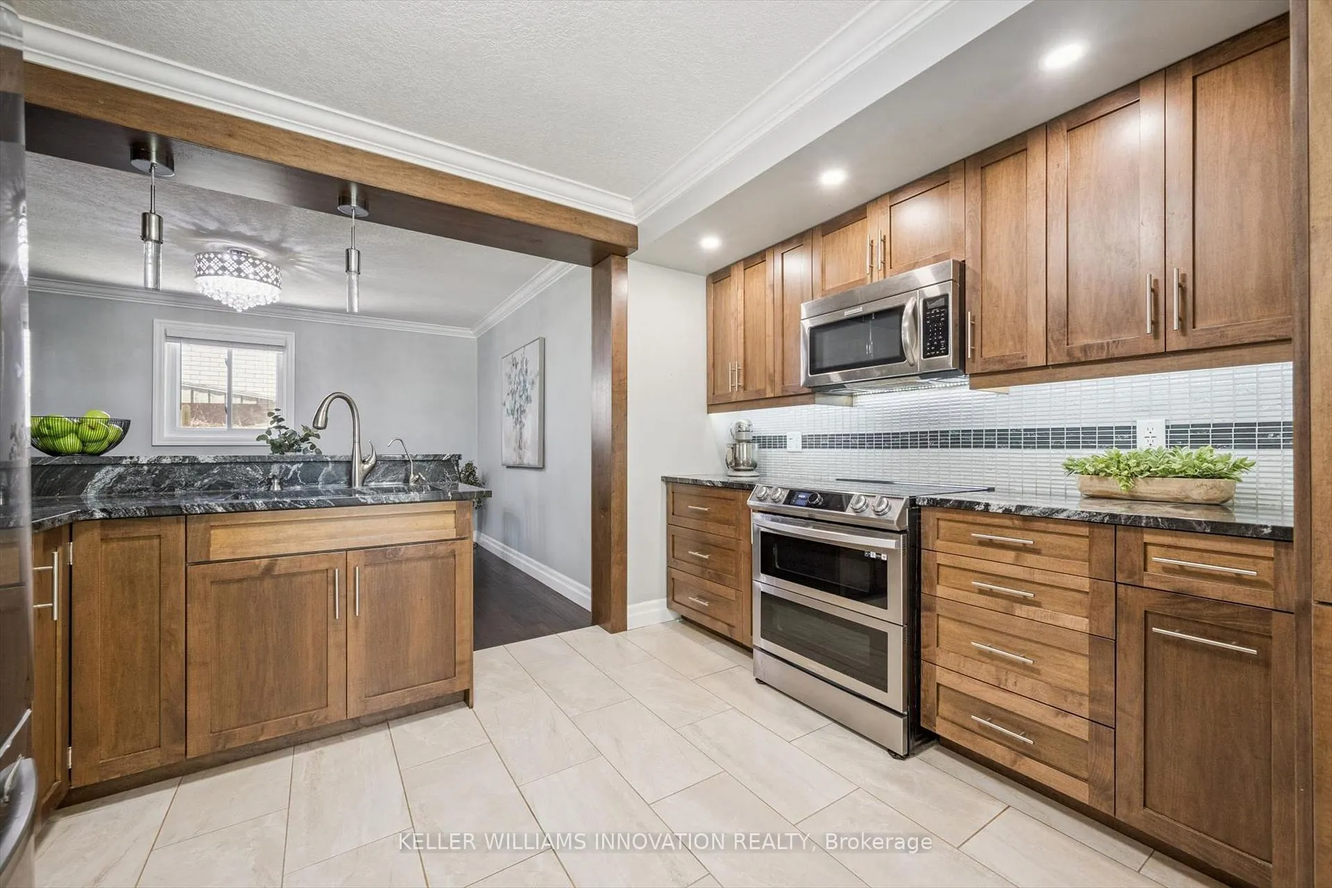 Photo 5 of 31 Glen Lake Crescent, Kitchener, Forest Heights — HOMEH