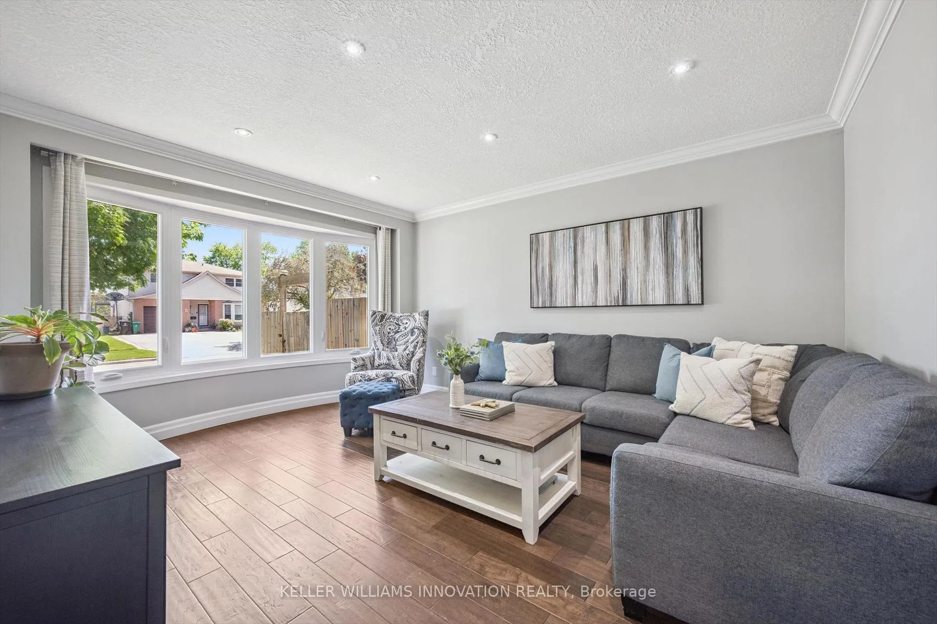 Photo 15 of 31 Glen Lake Crescent, Kitchener, Forest Heights — HOMEH