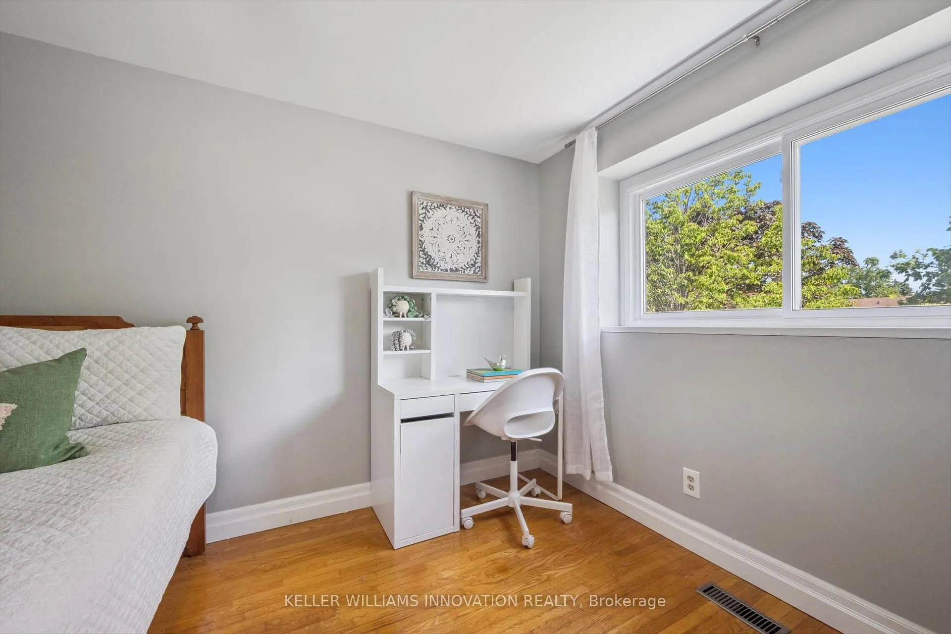 Photo 30 of 31 Glen Lake Crescent, Kitchener, Forest Heights — HOMEH