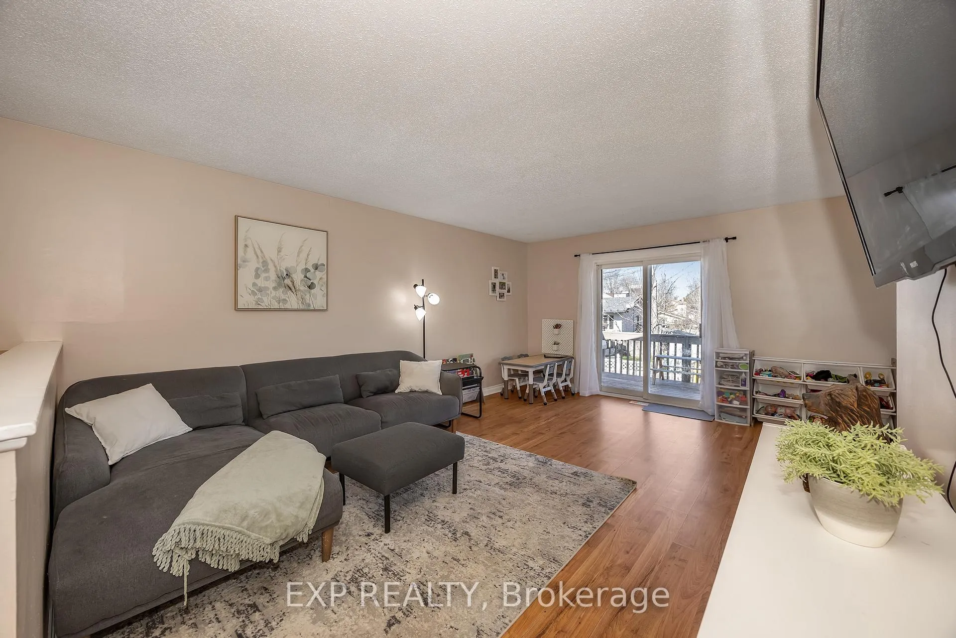 Photo 7 of 46 Nelson Street W, Carleton Place — HOMEH