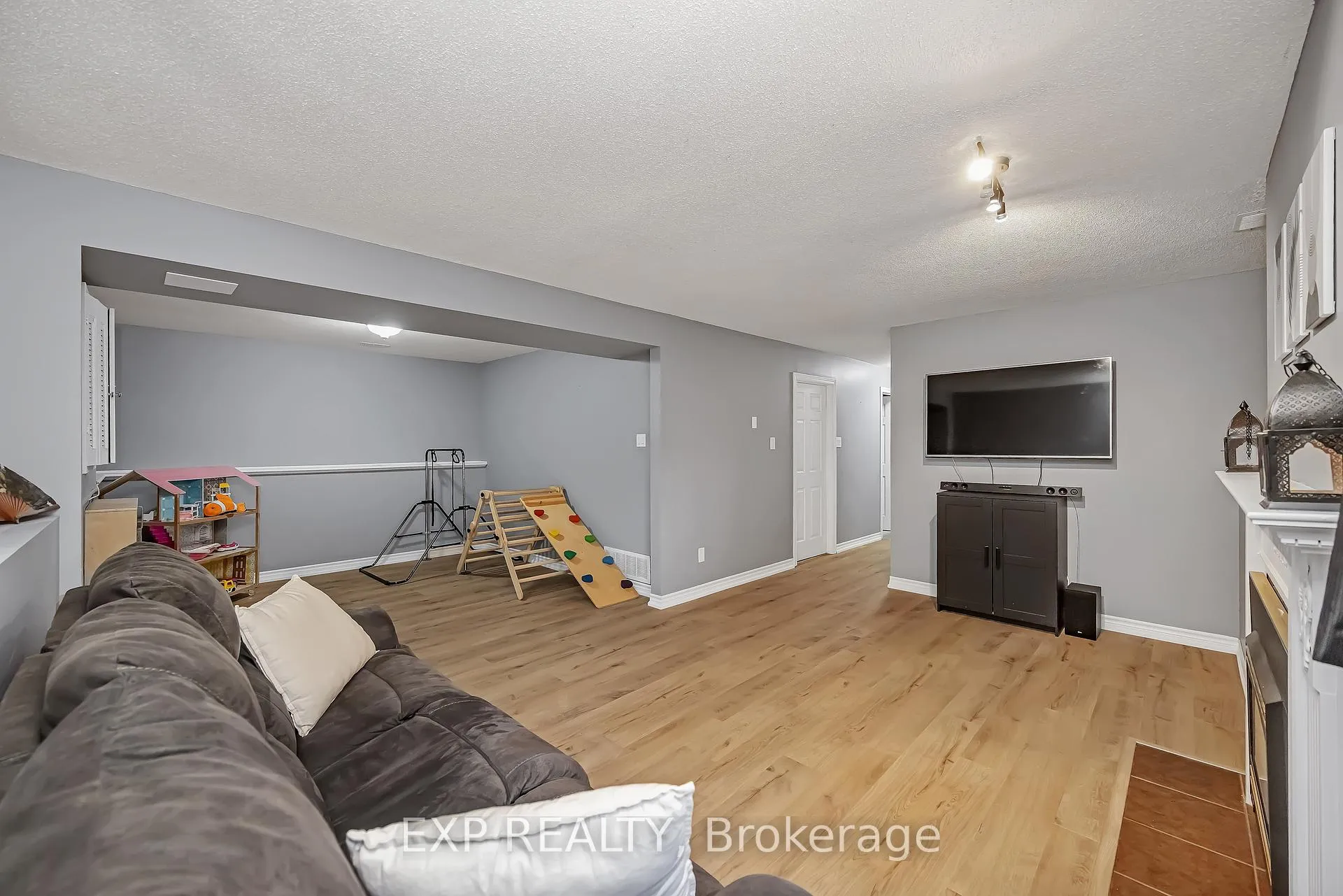 Photo 27 of 46 Nelson Street W, Carleton Place — HOMEH