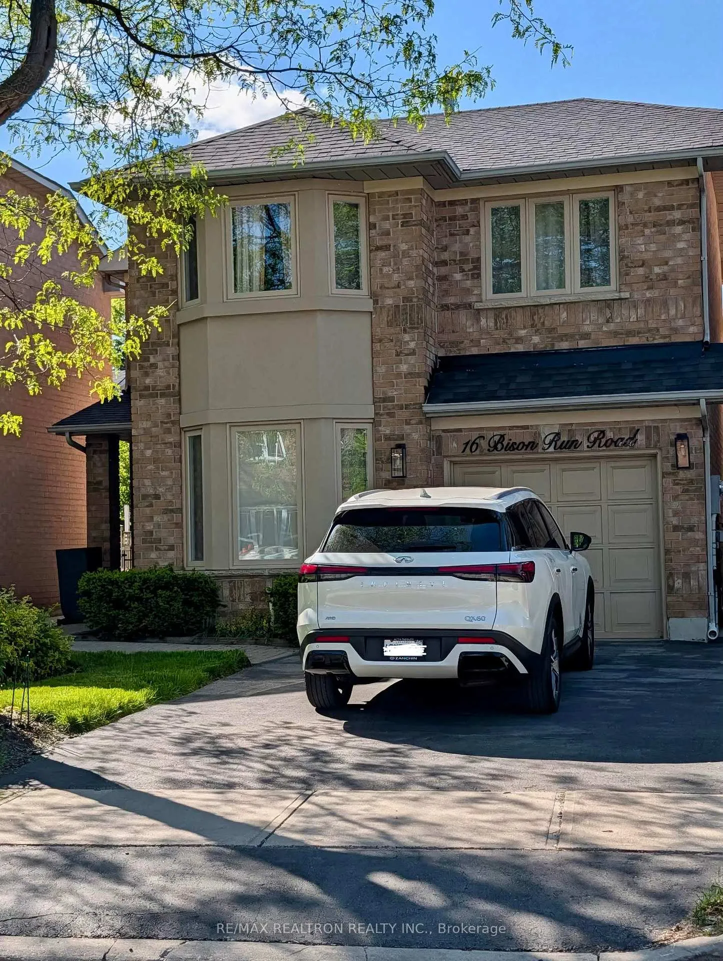 Photo 1 of 16 Bison Run Road, Brampton, Sandringham-Wellington — HOMEH