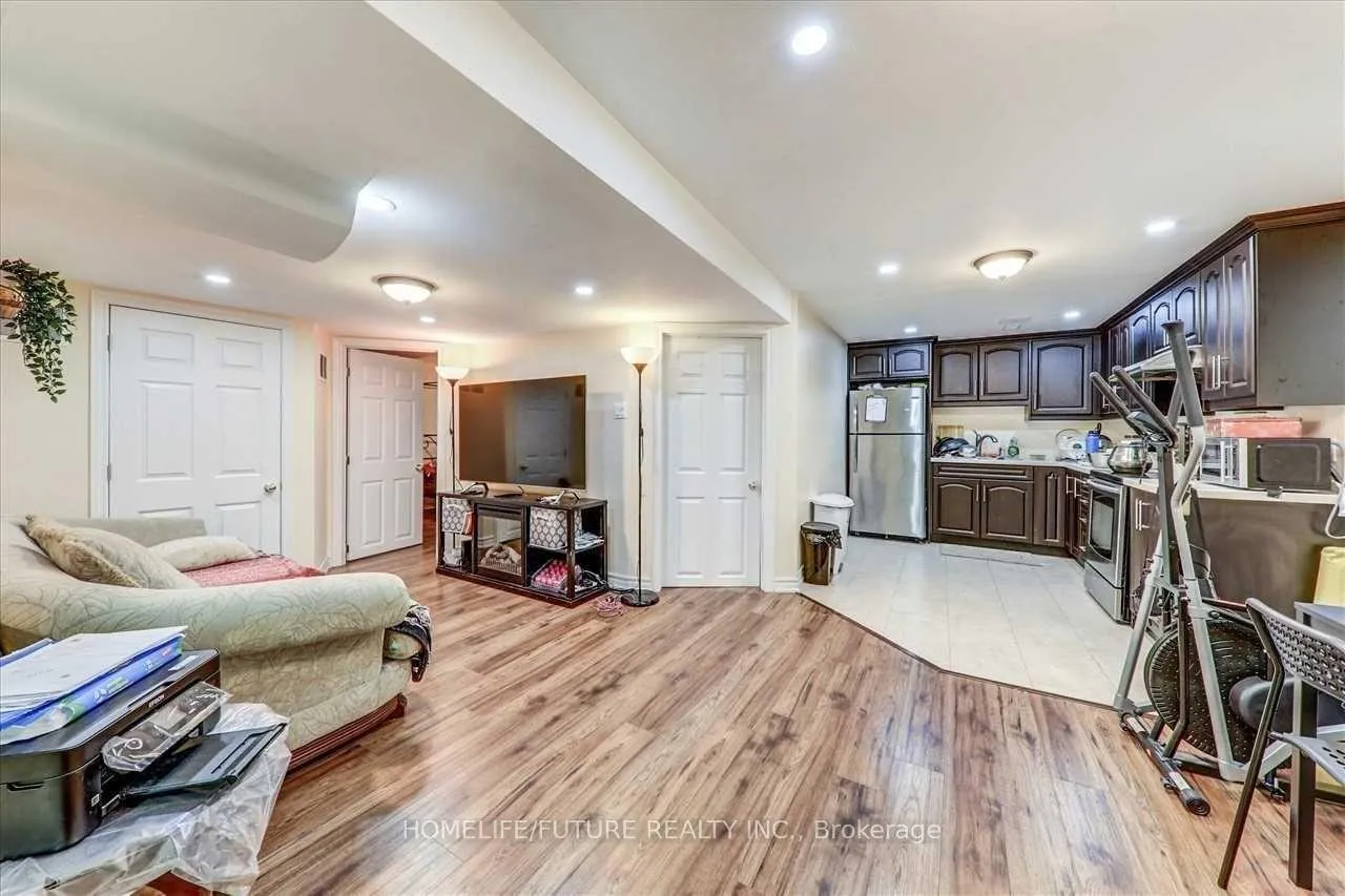 Photo 2 of Unit Bsmt, 455 Staines Road, Scarborough, Rouge — HOMEH