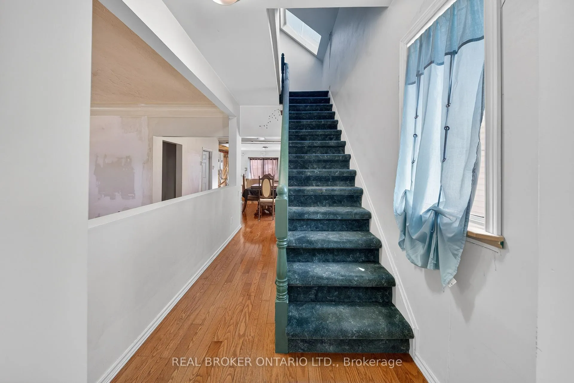 Photo 5 of 55 Merigold Street, St. Catharines, Western Hill — HOMEH