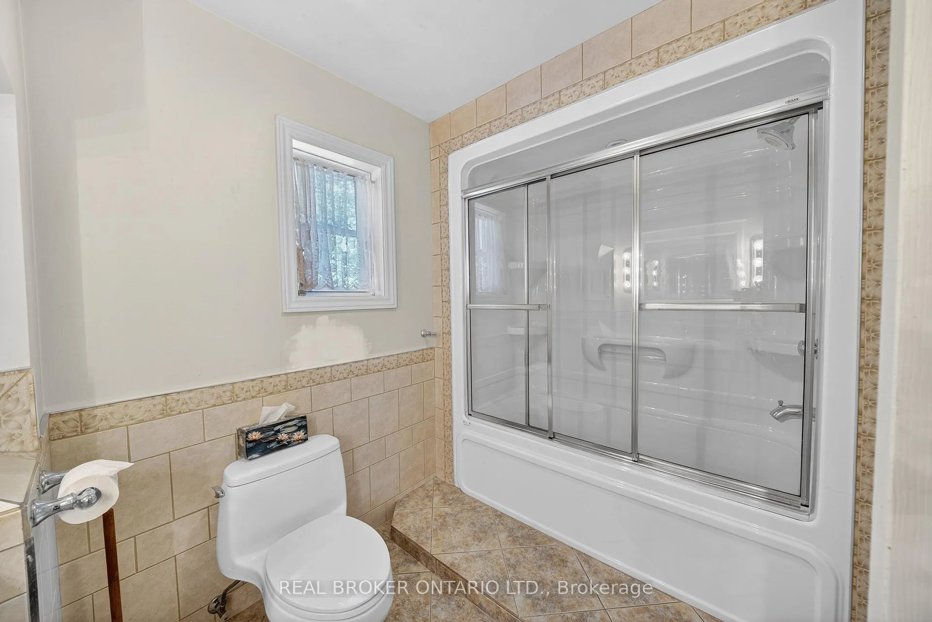 Photo 11 of 55 Merigold Street, St. Catharines, Western Hill — HOMEH