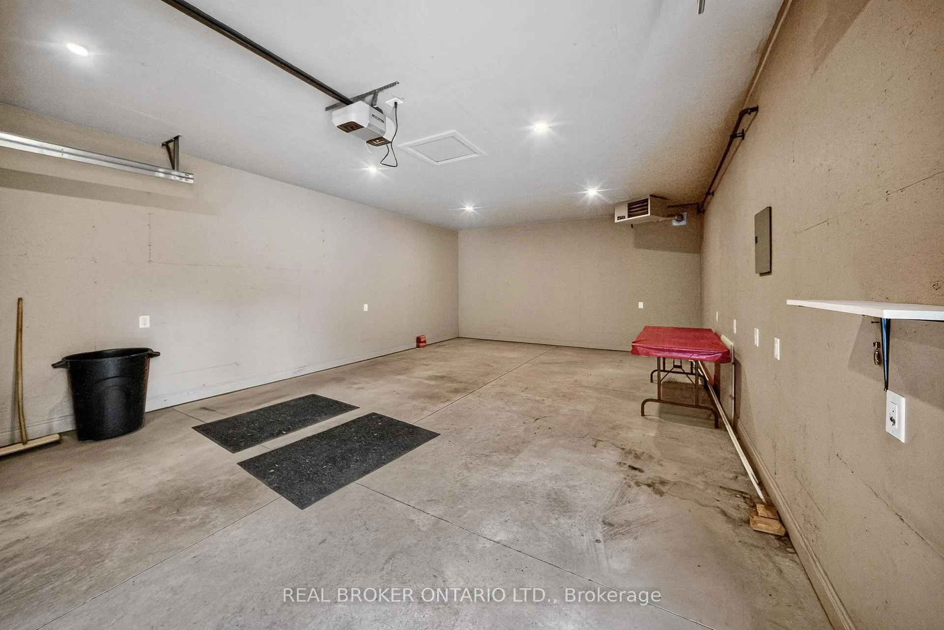 Photo 21 of 55 Merigold Street, St. Catharines, Western Hill — HOMEH