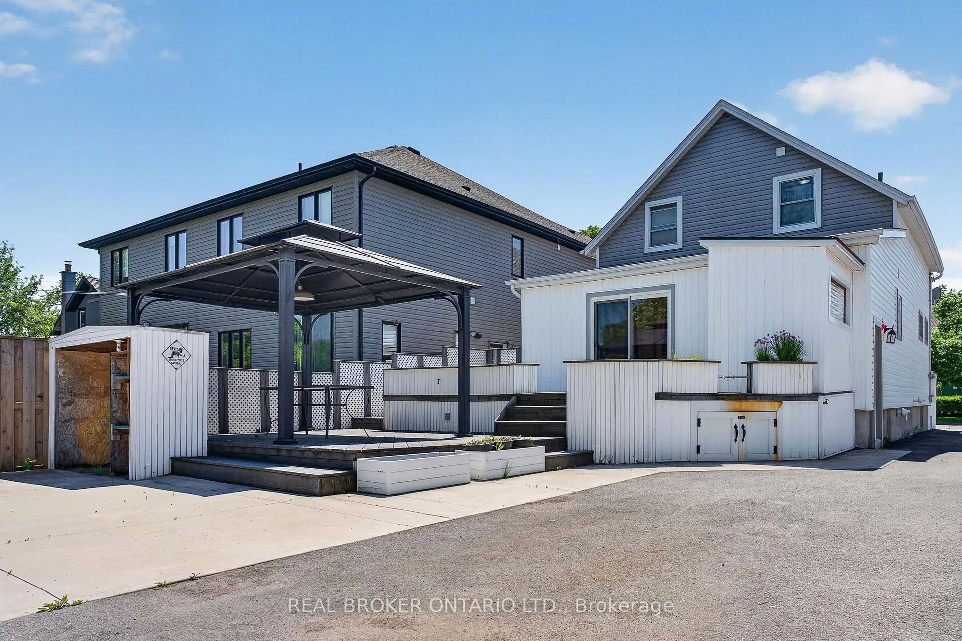 Photo 24 of 55 Merigold Street, St. Catharines, Western Hill — HOMEH