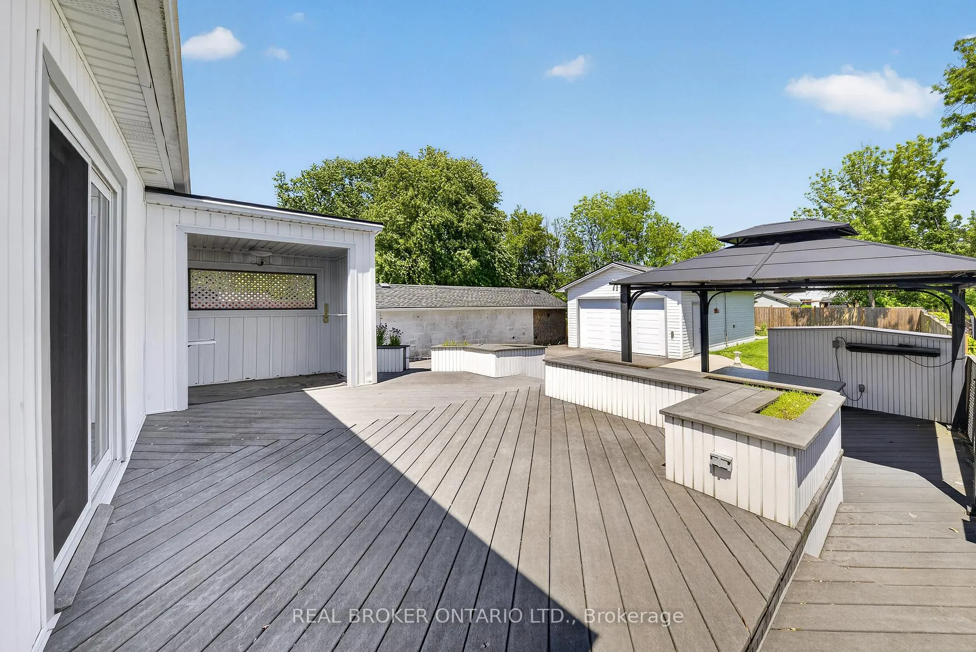 Photo 25 of 55 Merigold Street, St. Catharines, Western Hill — HOMEH