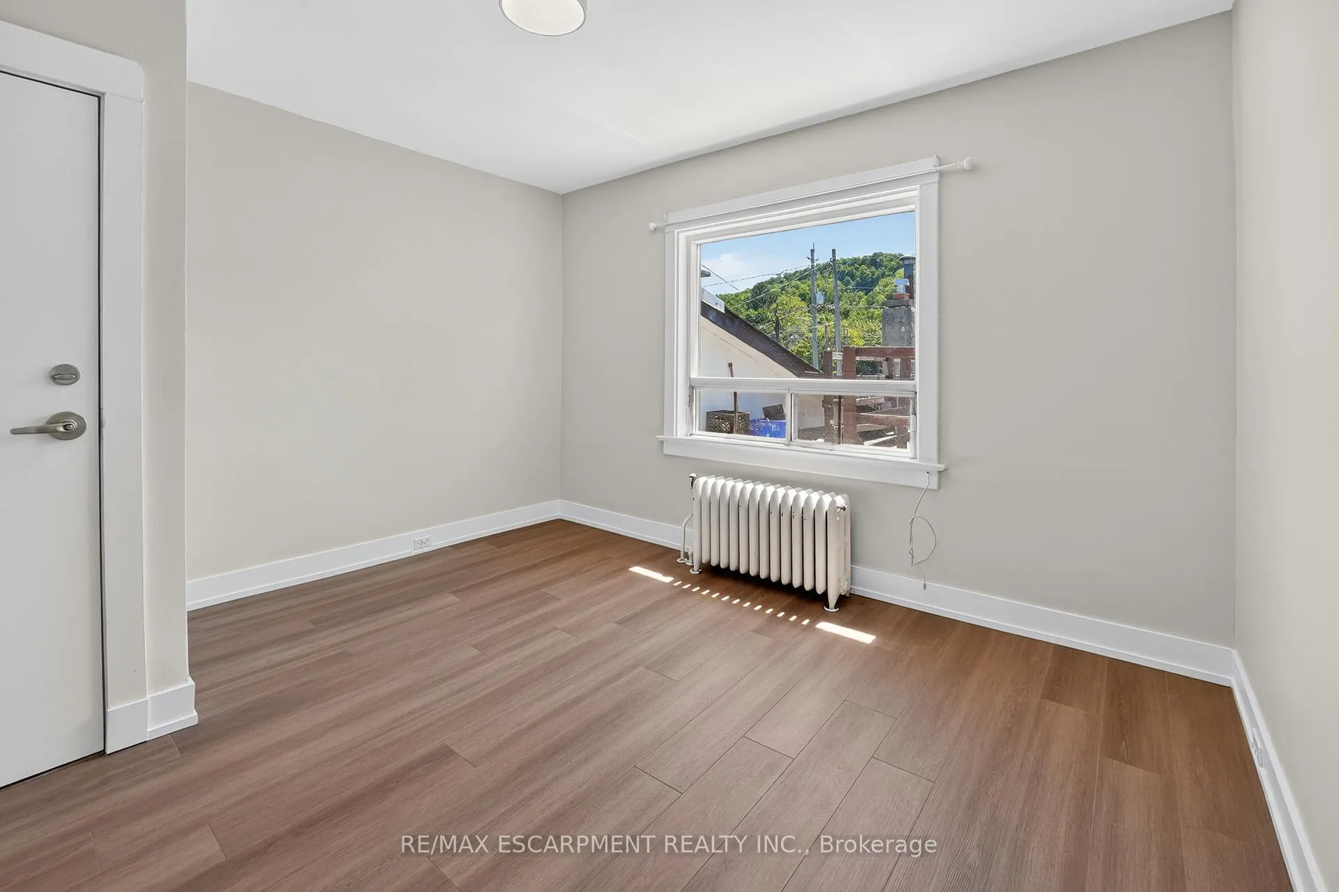 Photo 4 of Unit #2, 13 Main Street W, Grimsby, Grimsby East — HOMEH