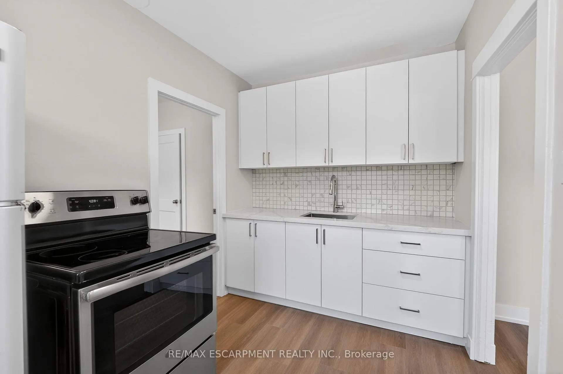 Photo 8 of Unit #2, 13 Main Street W, Grimsby, Grimsby East — HOMEH