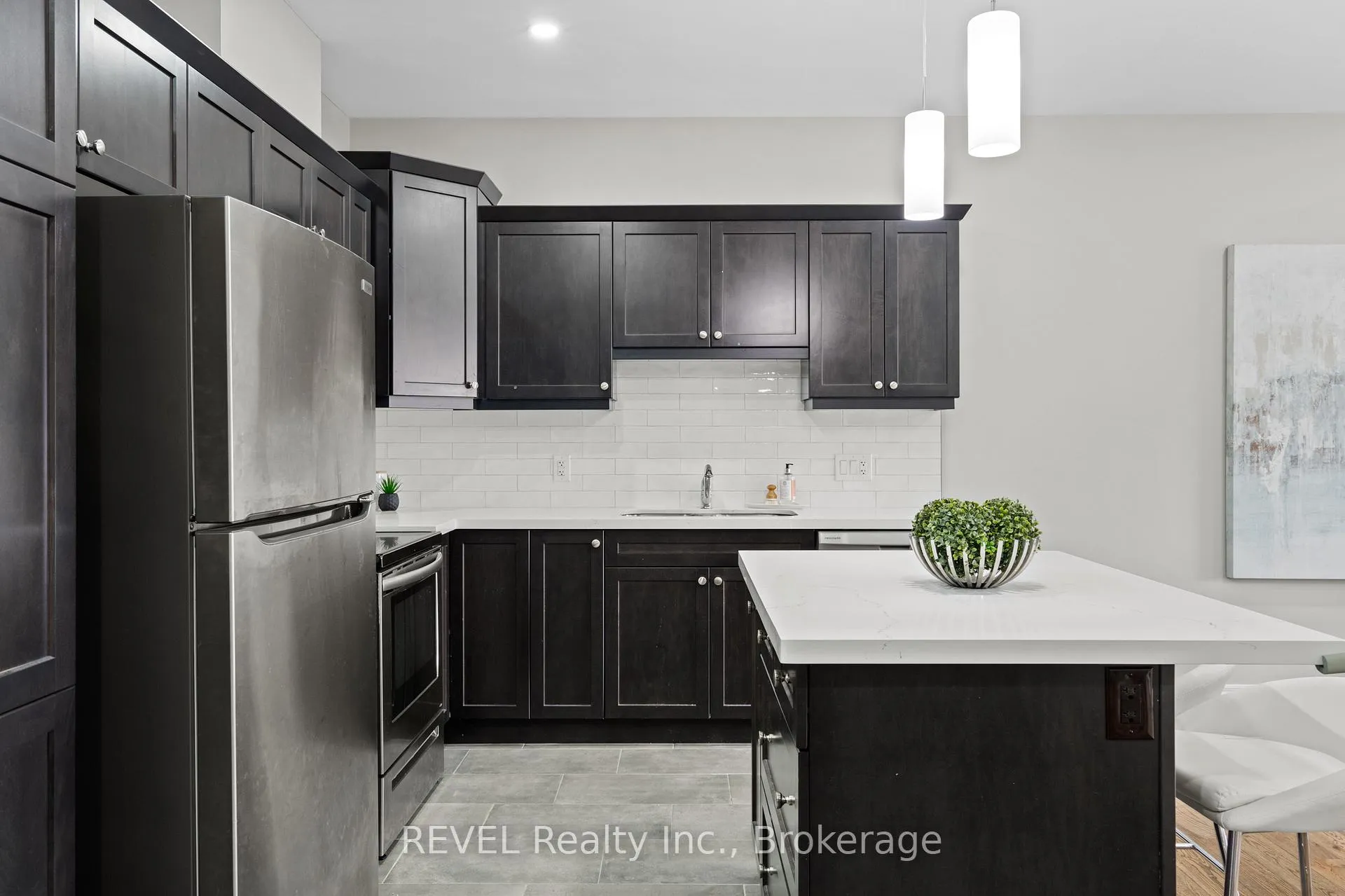 Photo 8 of Unit 7, 7138 Parsa Street E, Niagara Falls, Brown — HOMEH