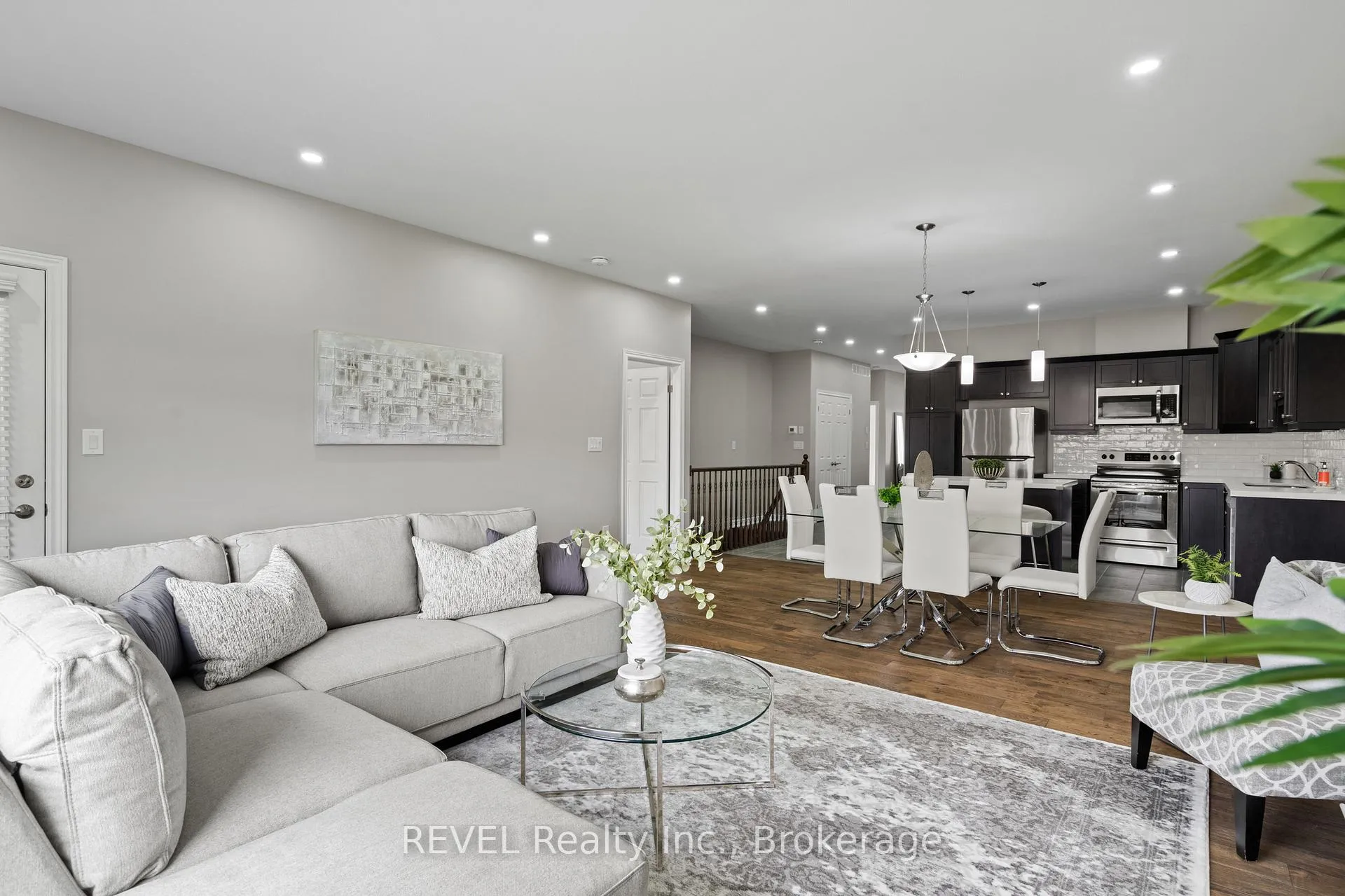 Photo 13 of Unit 7, 7138 Parsa Street E, Niagara Falls, Brown — HOMEH
