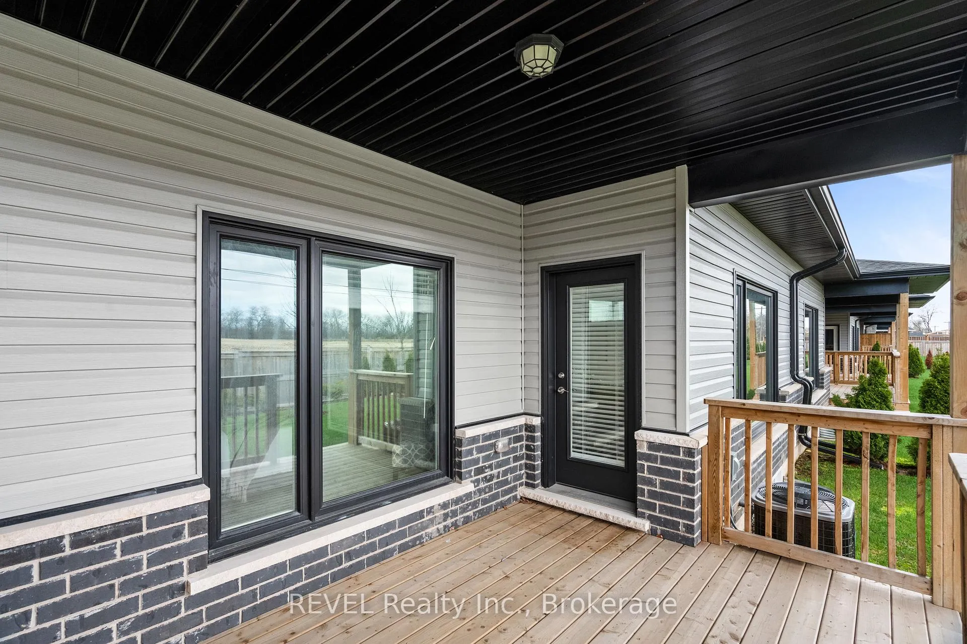 Photo 32 of Unit 7, 7138 Parsa Street E, Niagara Falls, Brown — HOMEH