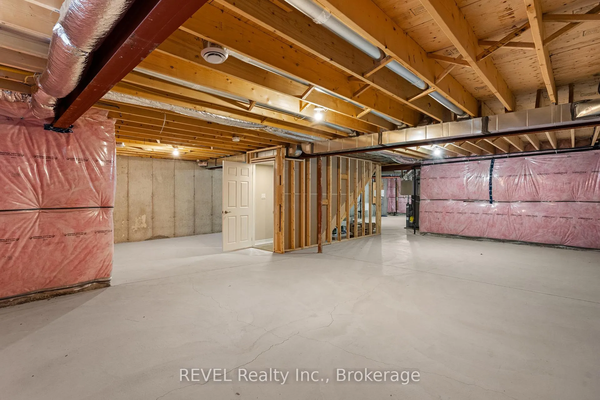 Photo 37 of Unit 7, 7138 Parsa Street E, Niagara Falls, Brown — HOMEH