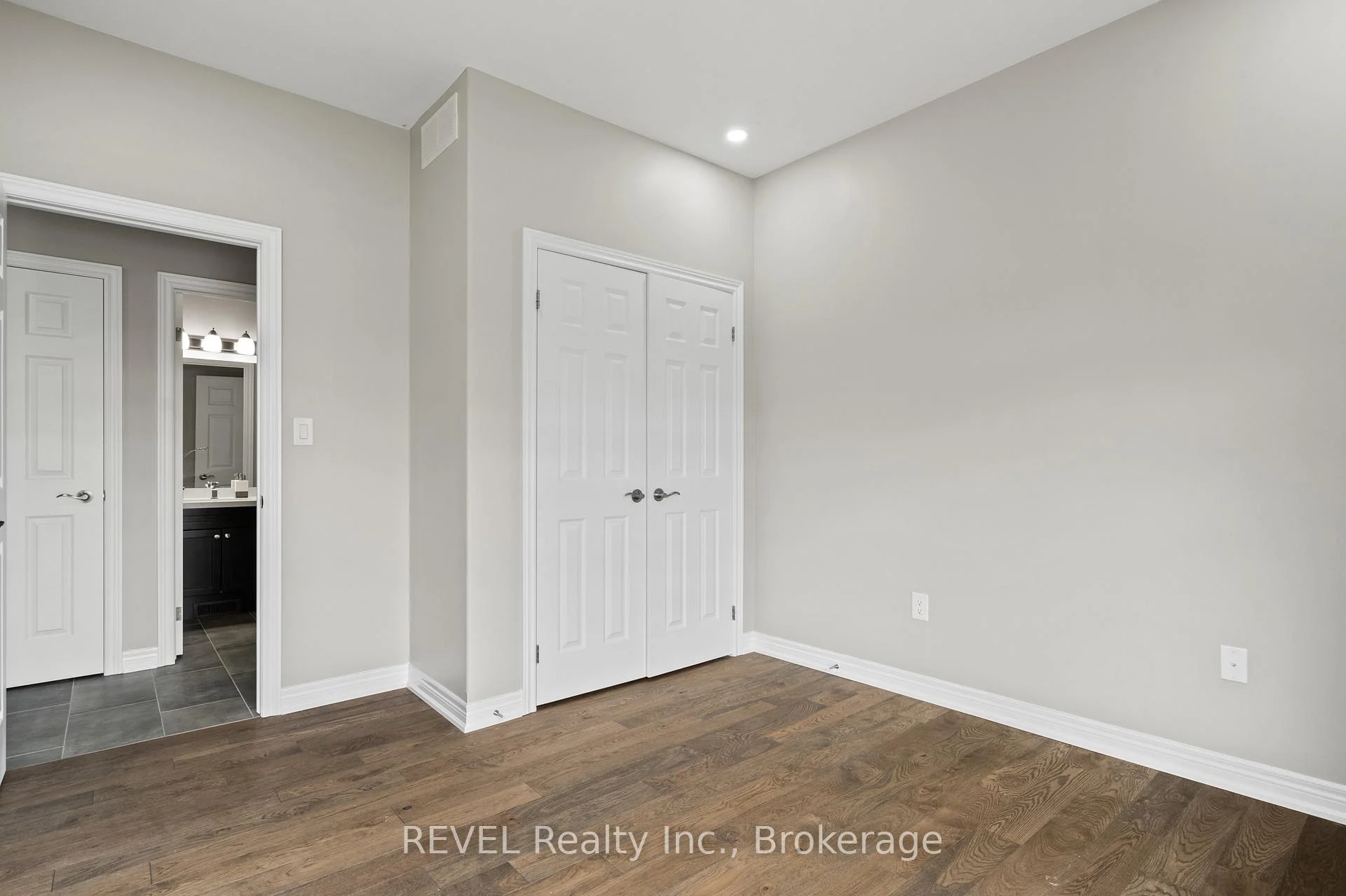 Photo 34 of Unit 7, 7138 Parsa Street E, Niagara Falls, Brown — HOMEH