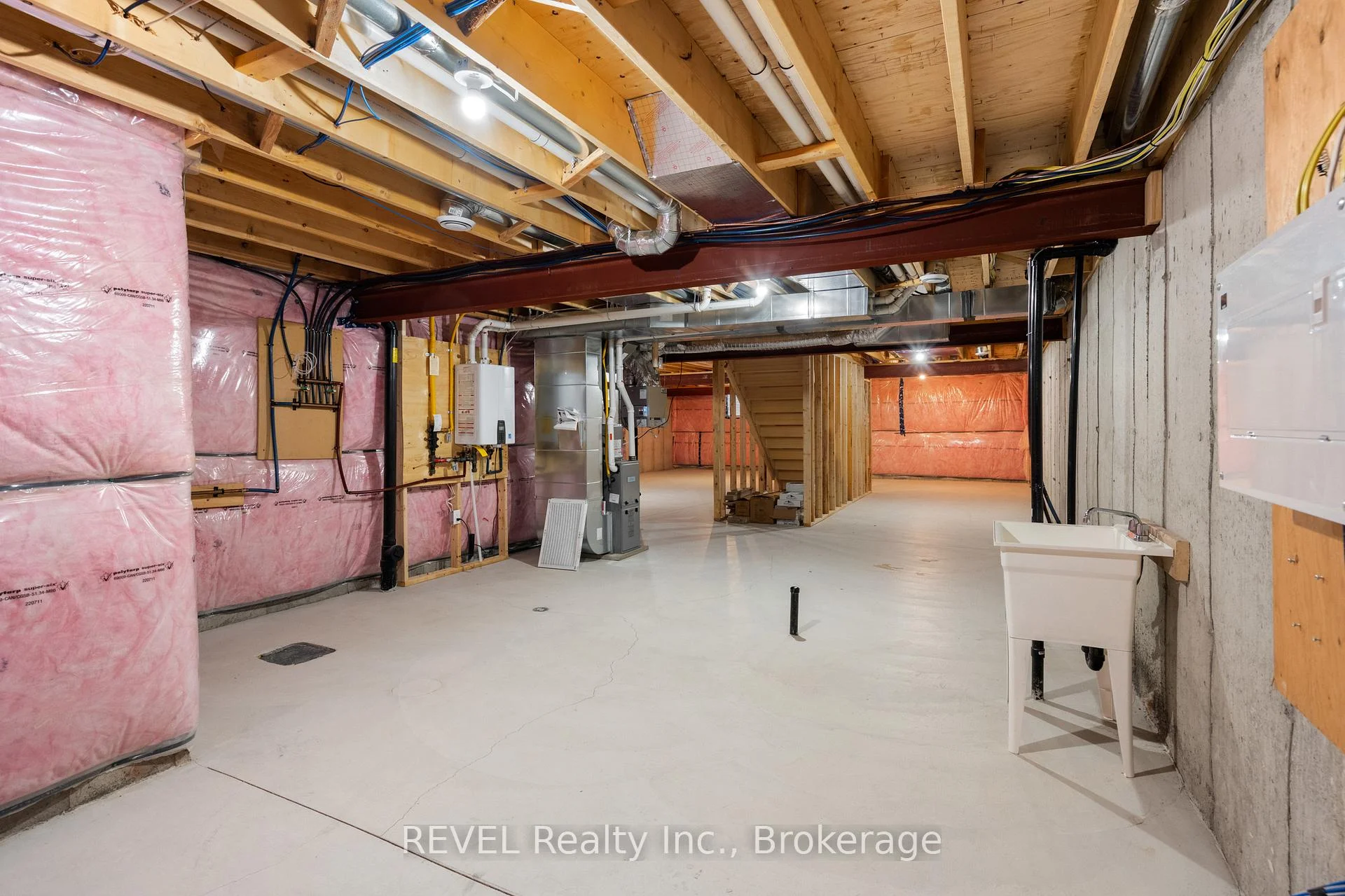 Photo 40 of Unit 7, 7138 Parsa Street E, Niagara Falls, Brown — HOMEH